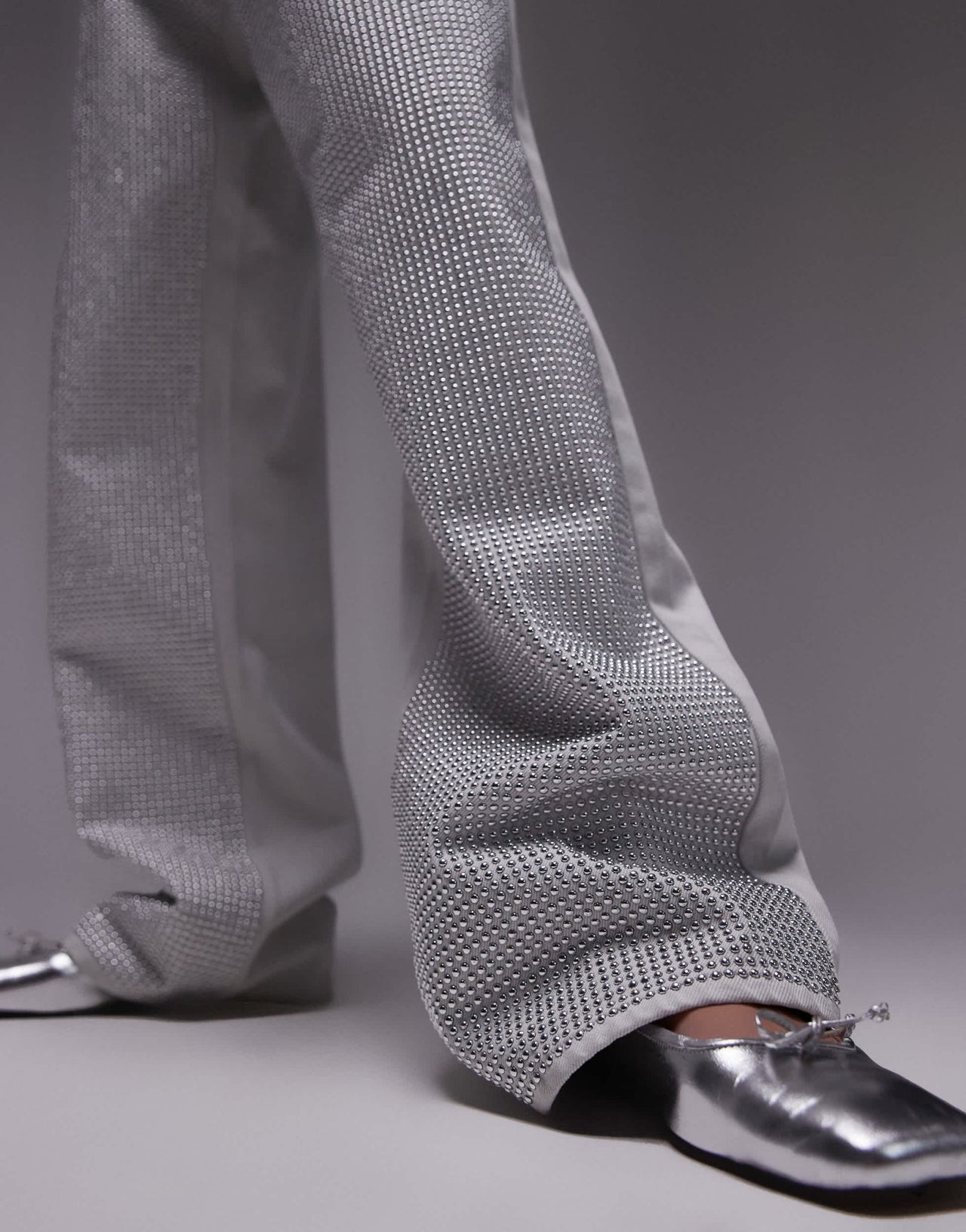 Topshop Column mid rise silver studded jeans in bone white - ASOS Sample Sale