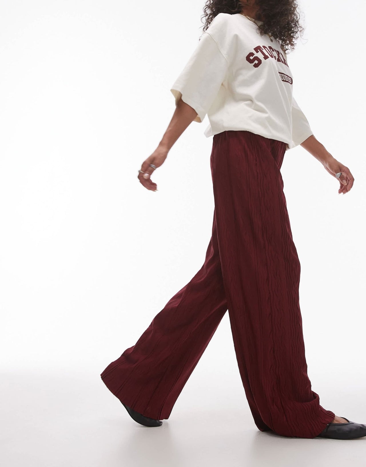 Topshop crinkle plisse wide leg trouser in burgundy - ASOS Sample Sale