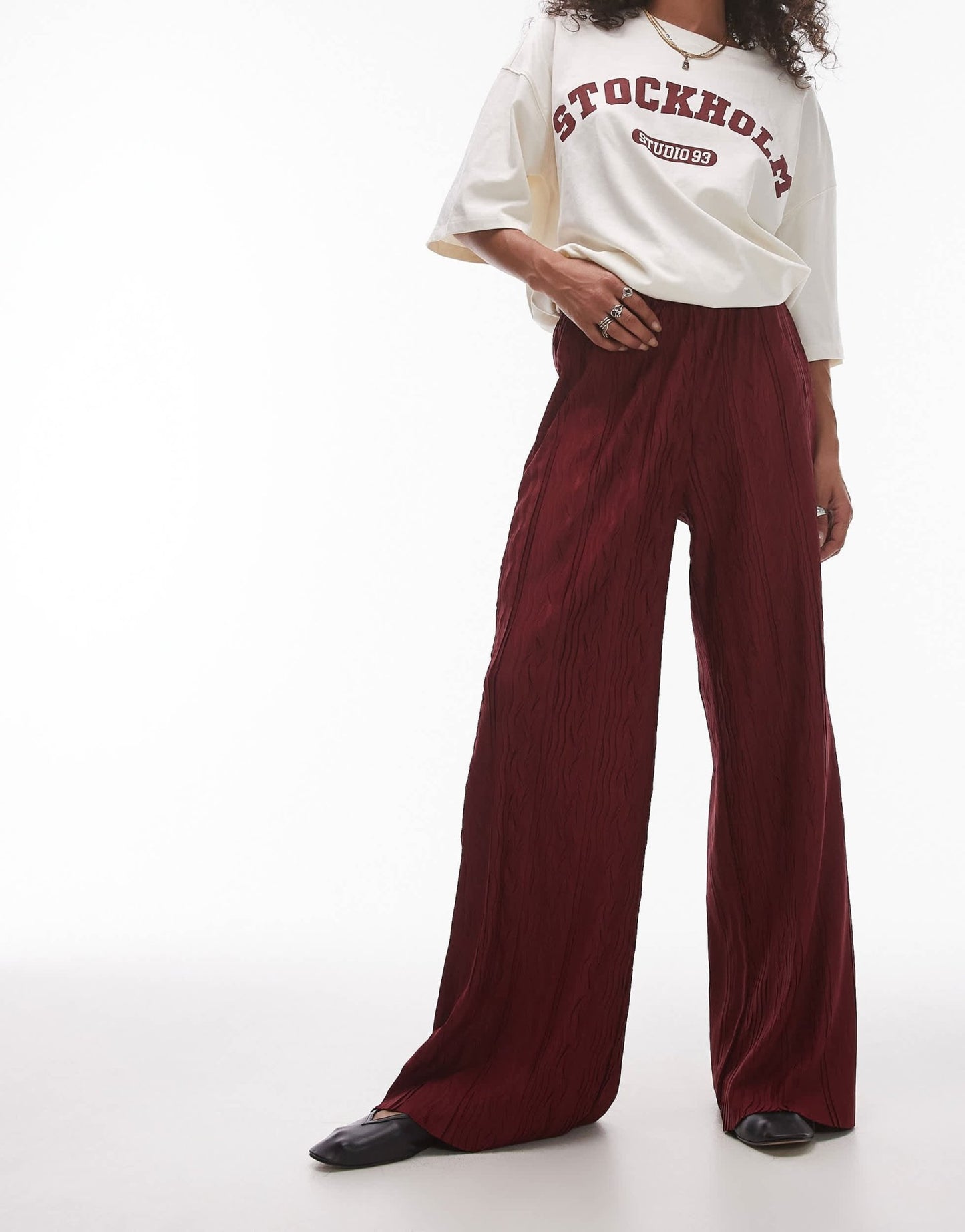 Topshop crinkle plisse wide leg trouser in burgundy - ASOS Sample Sale