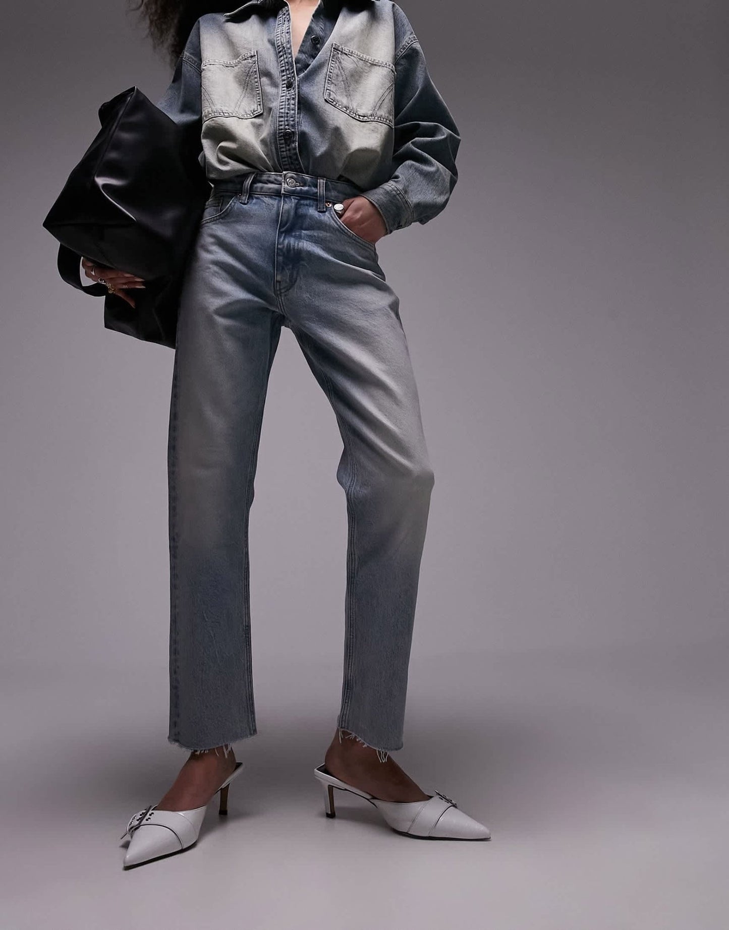 Topshop cropped mid rise straight jeans with raw hems in dirty bleach - ASOS Sample Sale