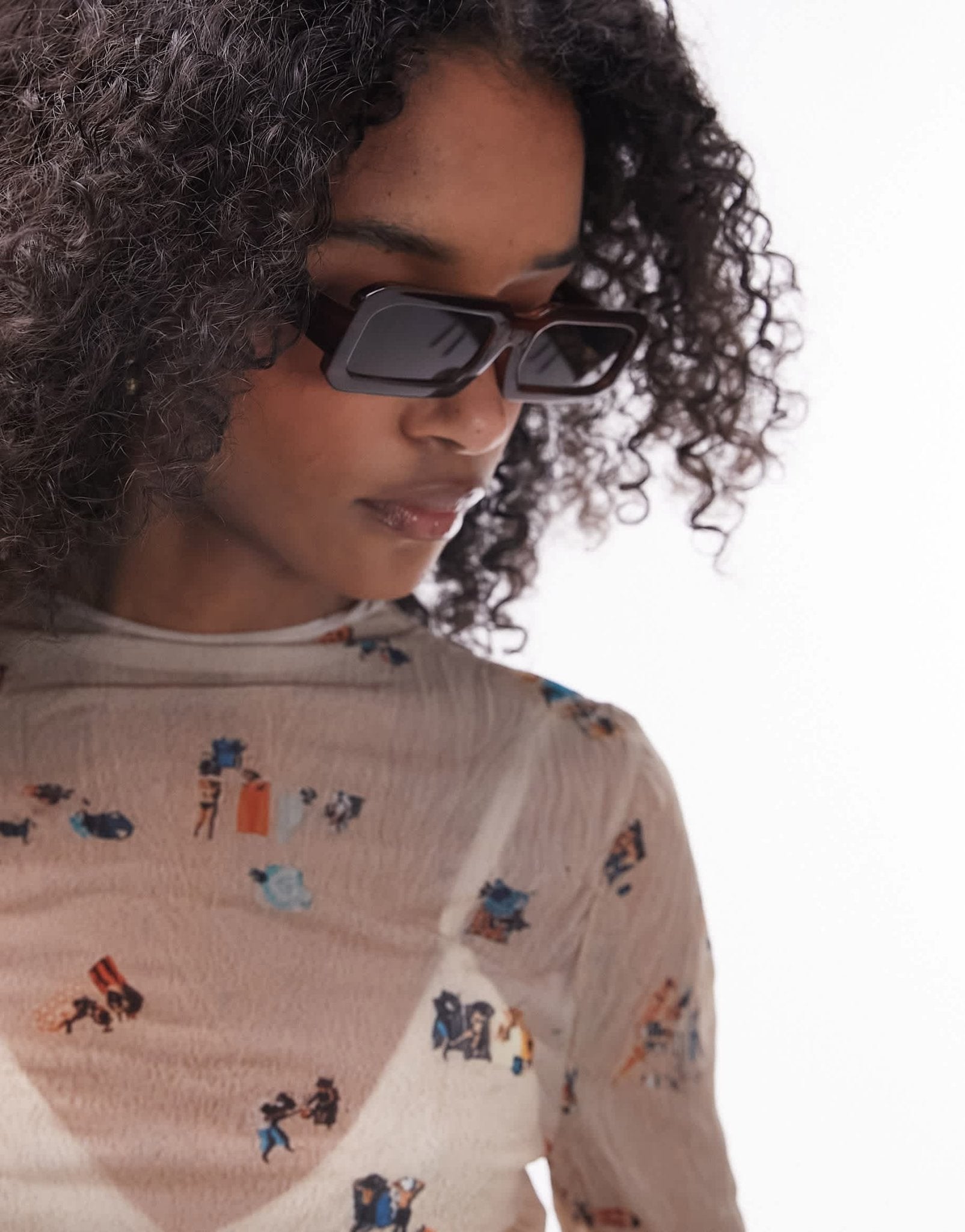 Topshop Dahlia rectangular sunglasses in brown - ASOS Sample Sale