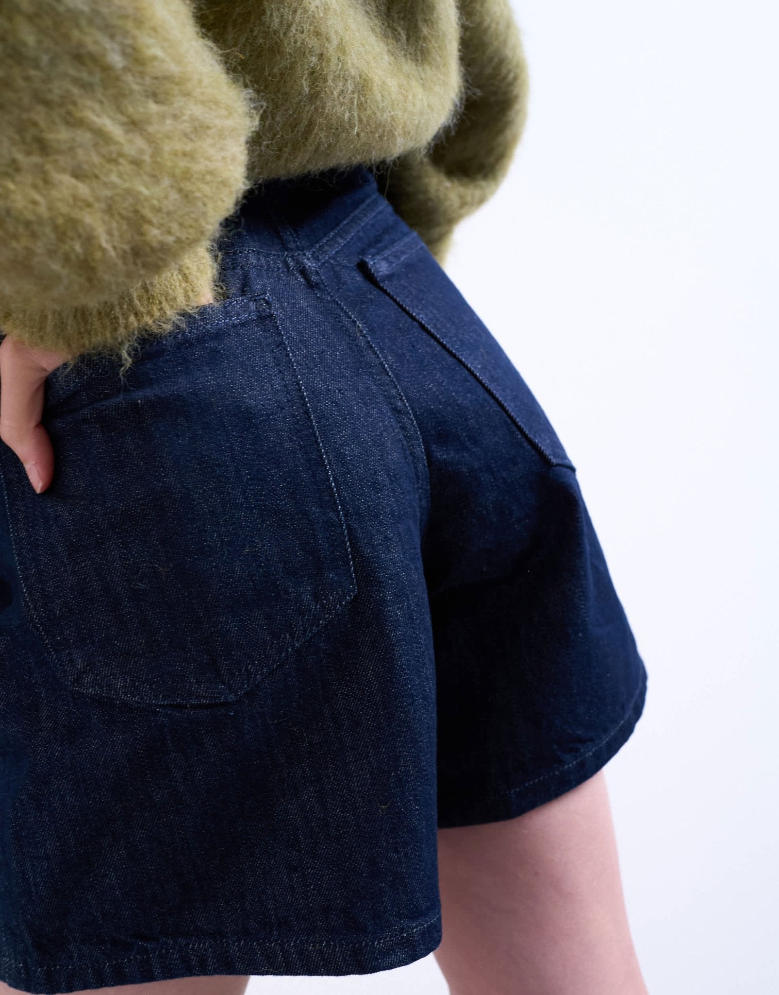 Topshop denim Editor short with raw hem in indigo rinse - ASOS Sample Sale
