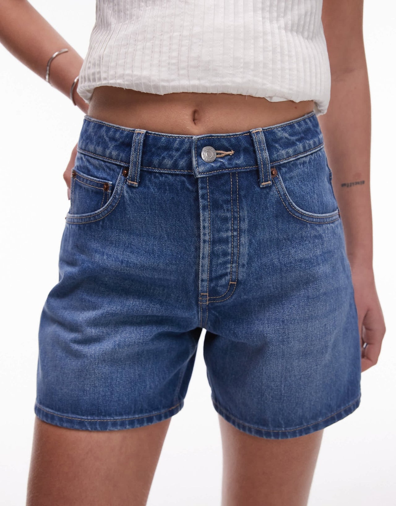 Topshop denim Editor shorts in mid blue - ASOS Sample Sale