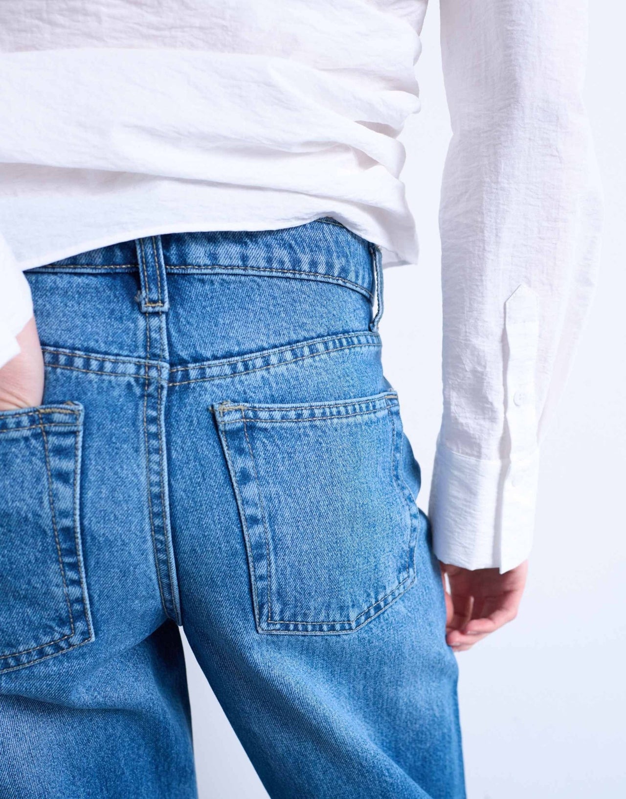 Topshop Ember low rise straight leg jean in vintage blue - ASOS Sample Sale