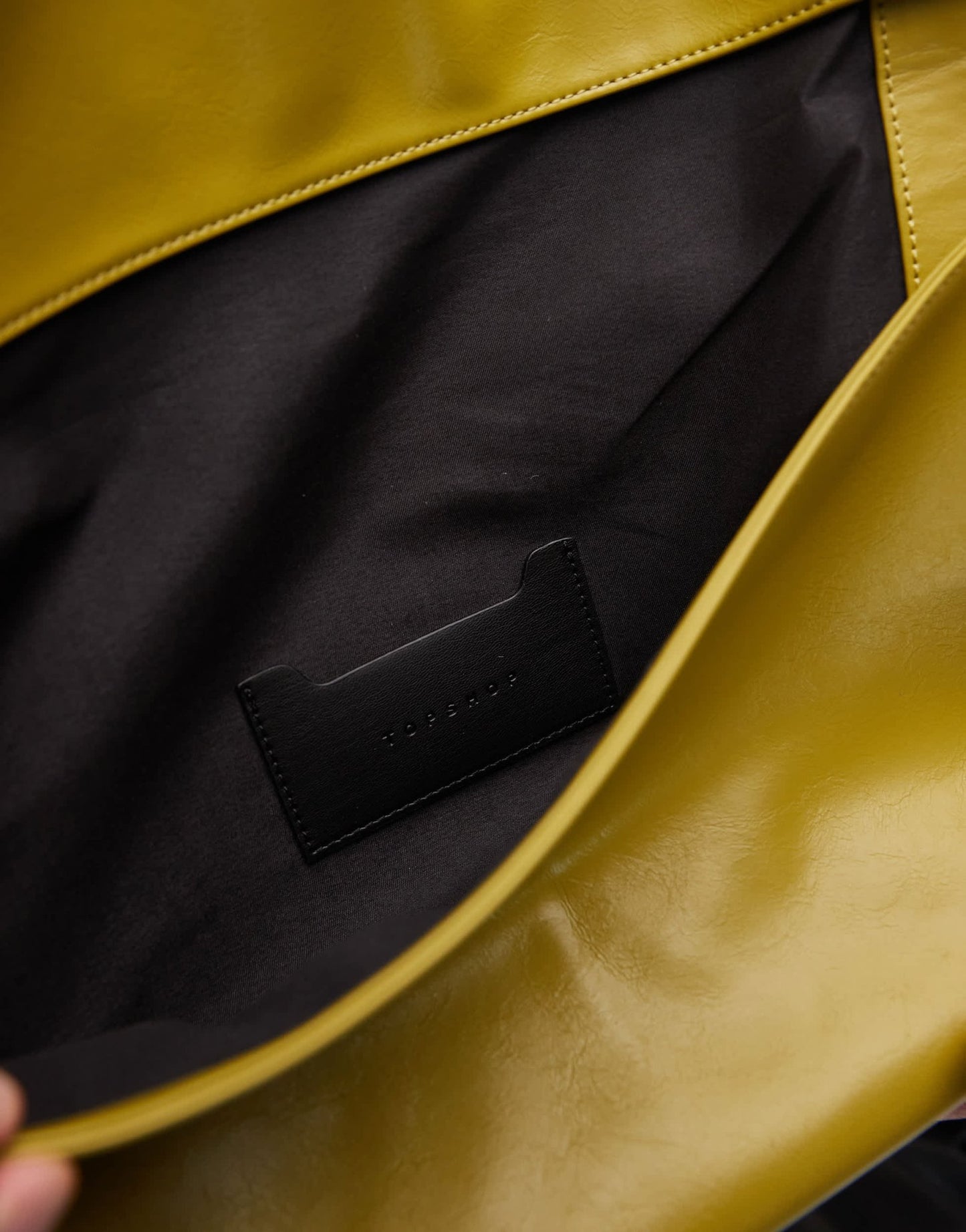 Topshop Georgia folded clutch grab bag in green - ASOS Sample Sale