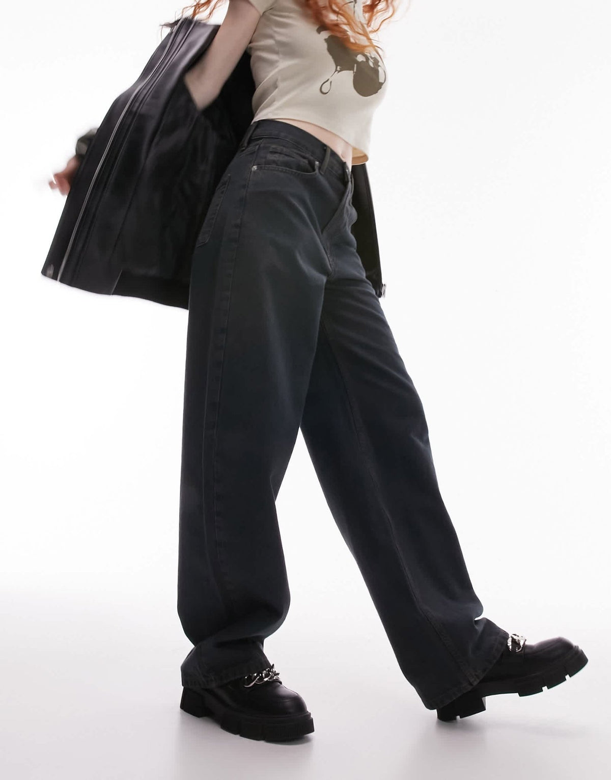 Topshop Gilmore low slung boyfriend jean in midnight blue - ASOS Sample Sale