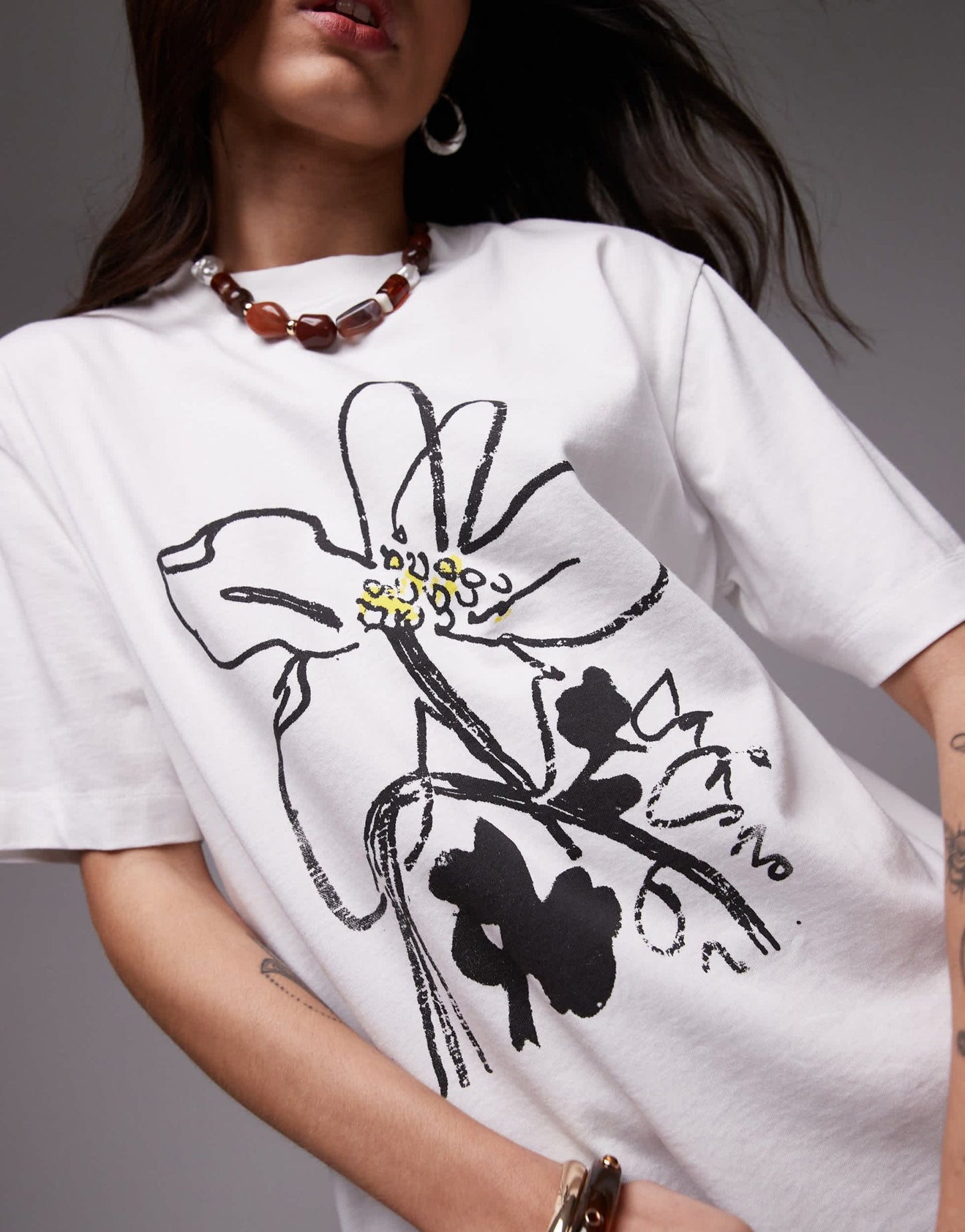 Topshop graphic floral premium basic tee in white - ASOS Sample Sale