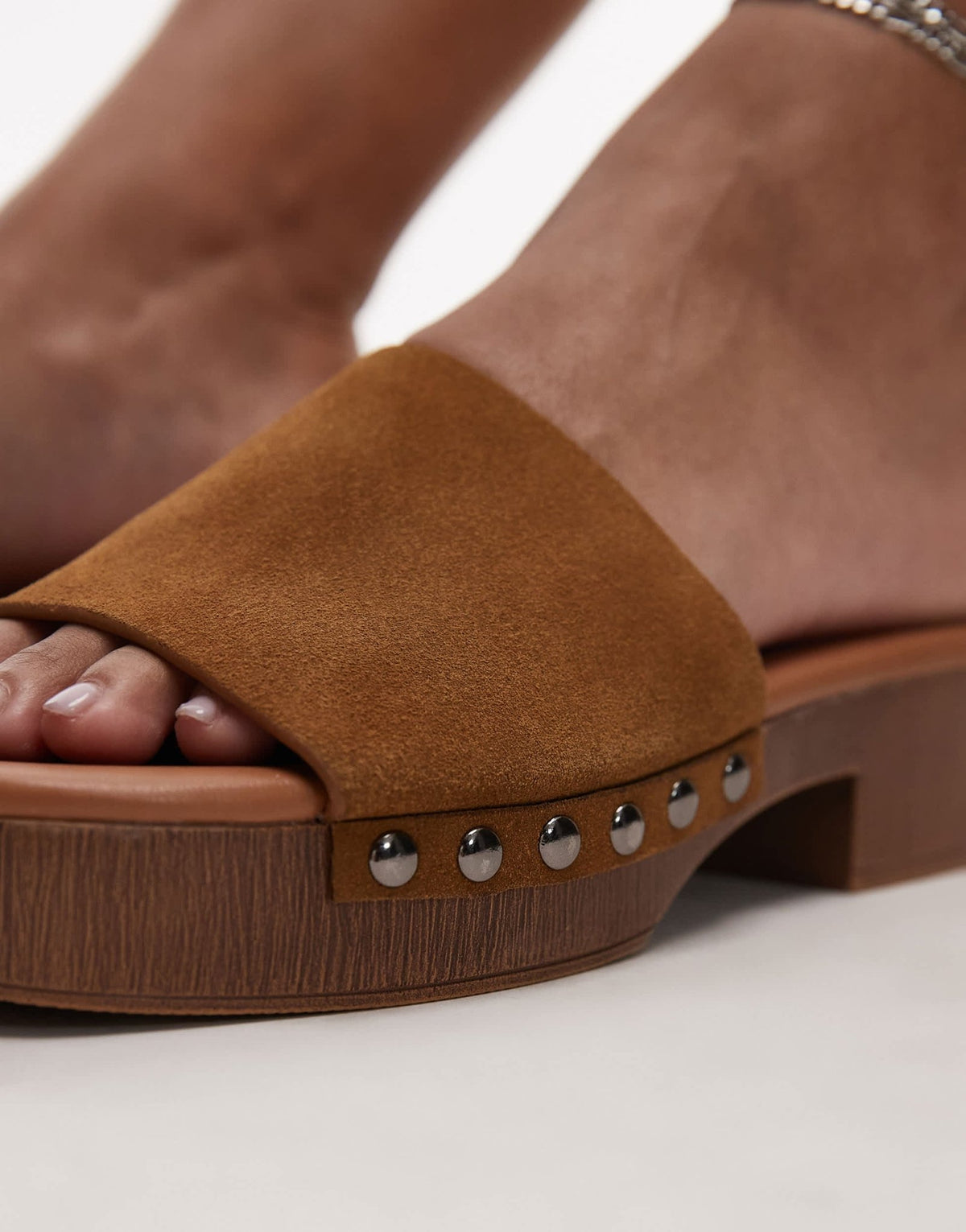 Topshop Hamilton suede clog with studs in beige - ASOS Sample Sale