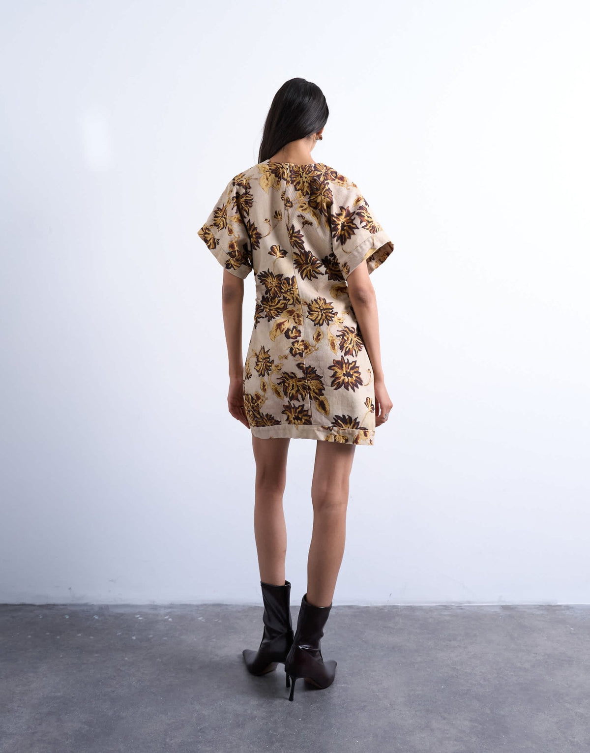 Topshop heavy twill structured mini dress in yellow winding floral - ASOS Sample Sale