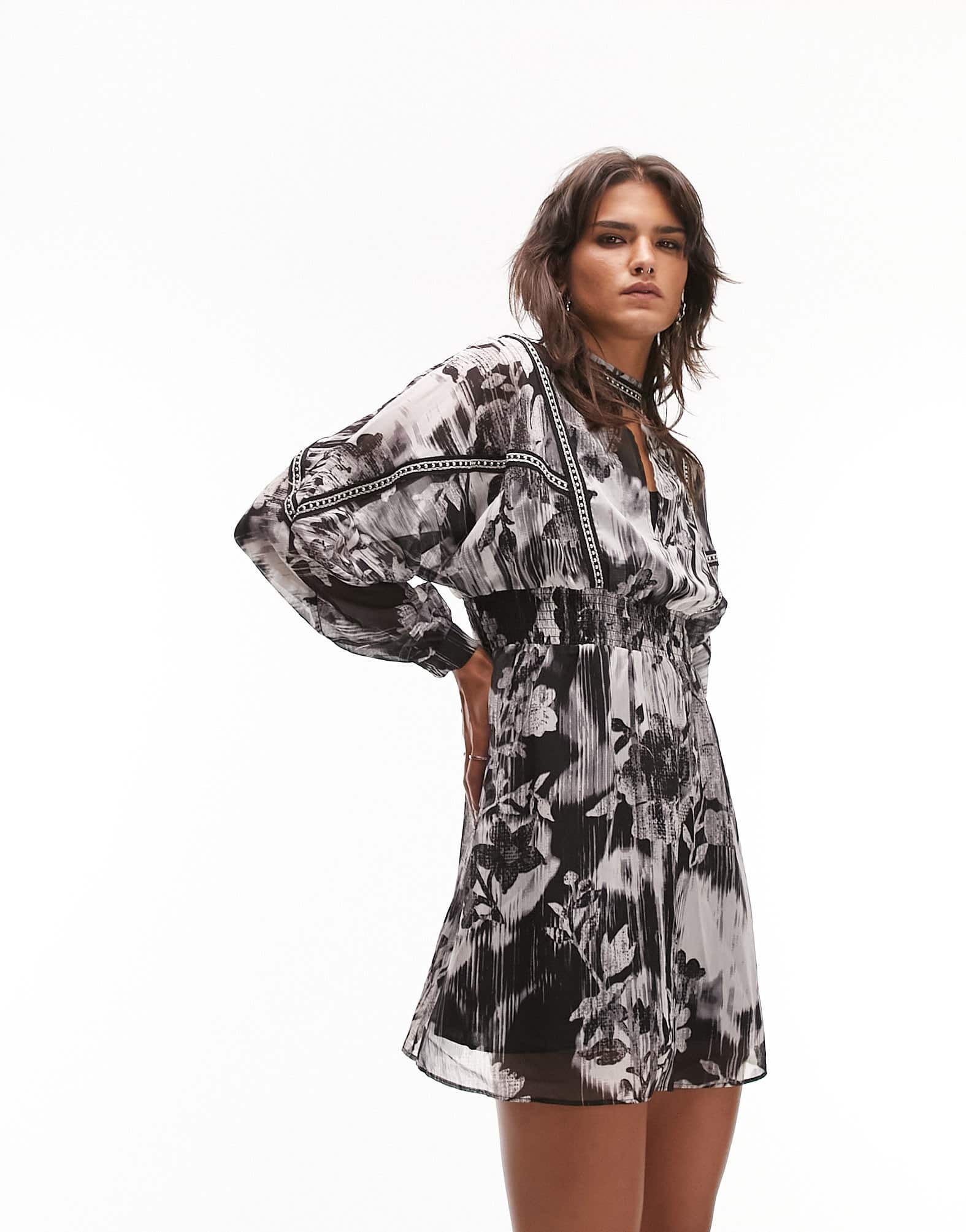 Topshop high neck trim detail mini tea dress in mono scratchy floral print - ASOS Sample Sale