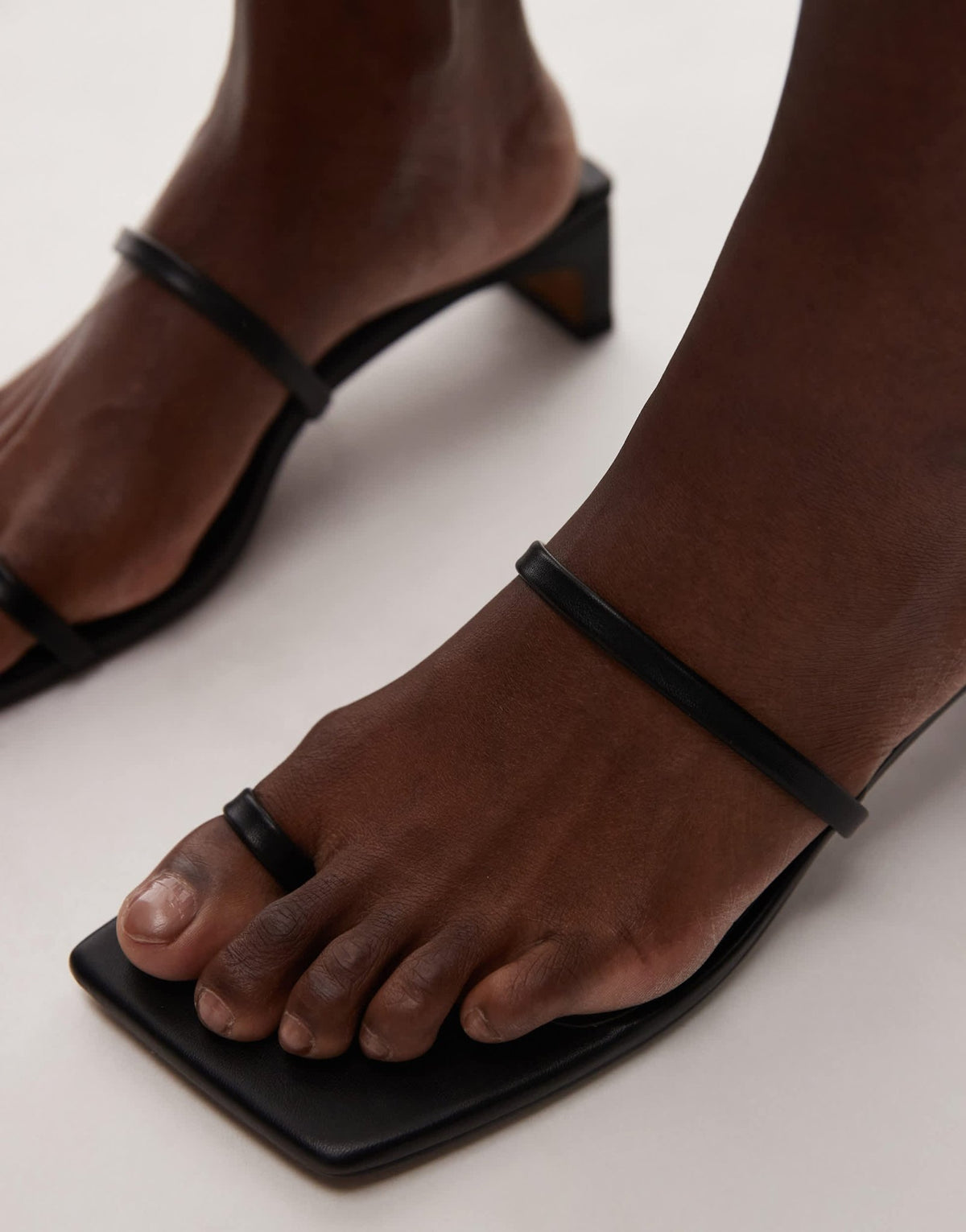 Topshop Ivy mid heeled sandals in black - ASOS Sample Sale