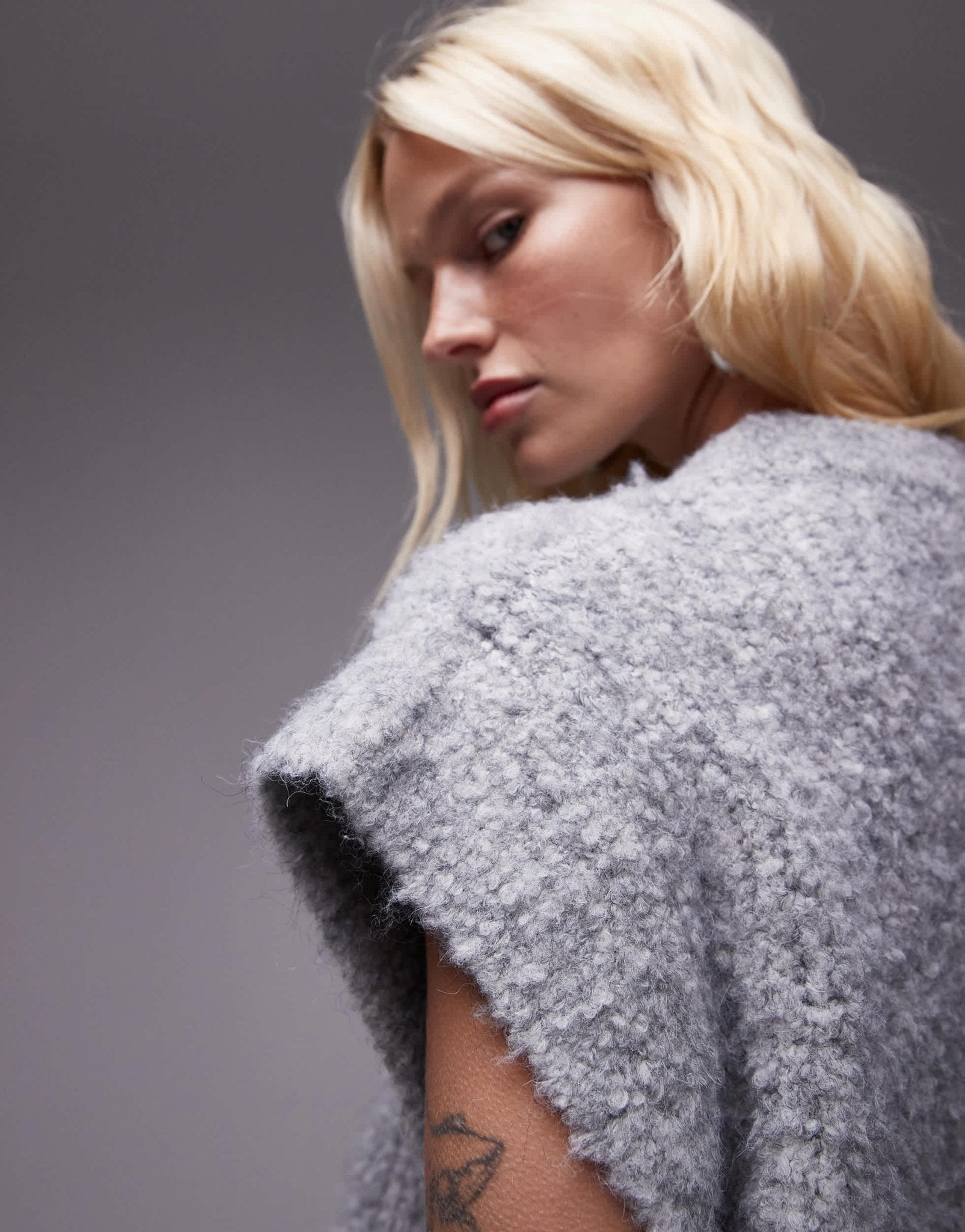 Topshop knitted crew boucle rib off shoulder relaxed vest in mid grey - ASOS Sample Sale