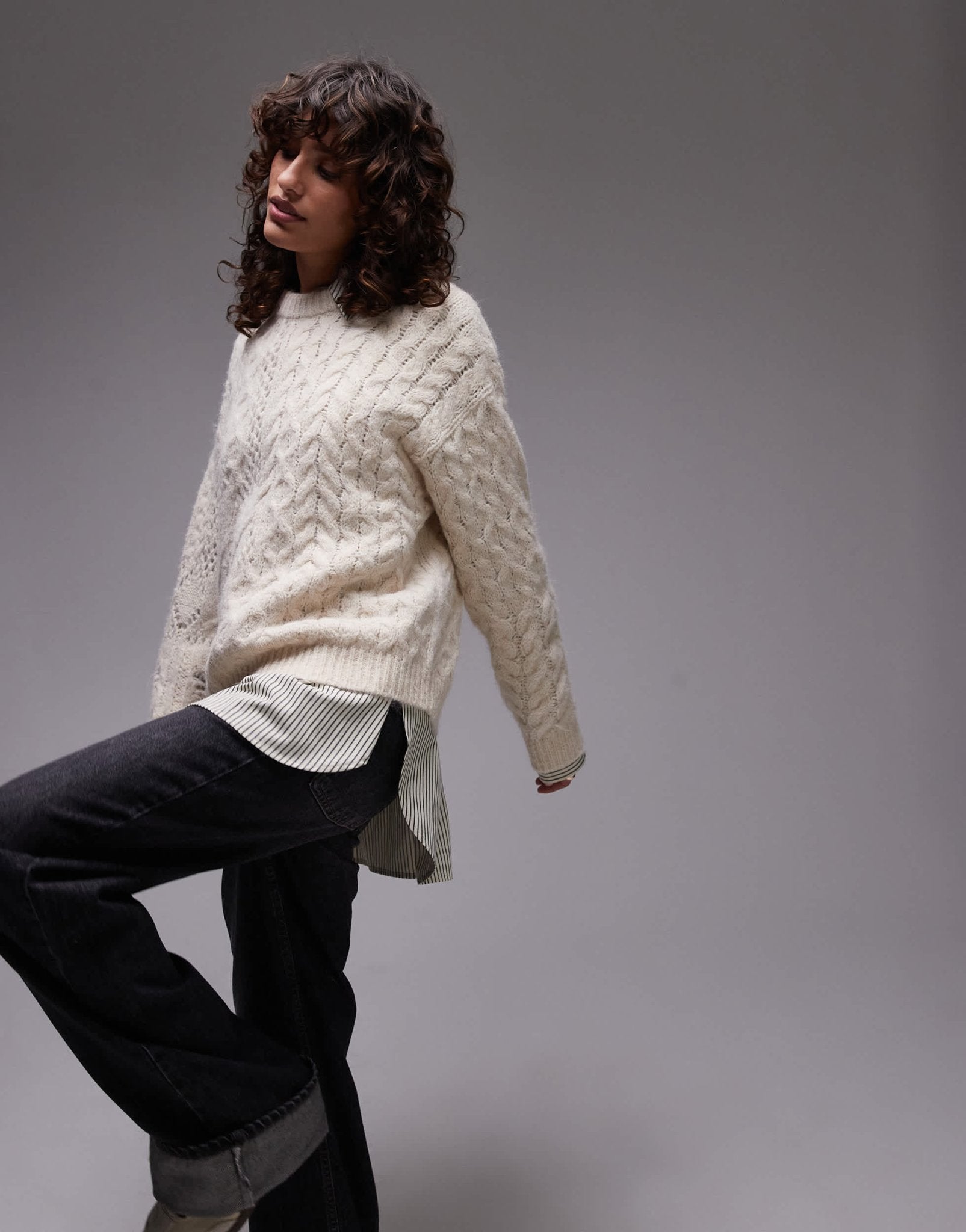 Topshop knitted lofty cable relaxed jumper in ivory - ASOS Sample Sale