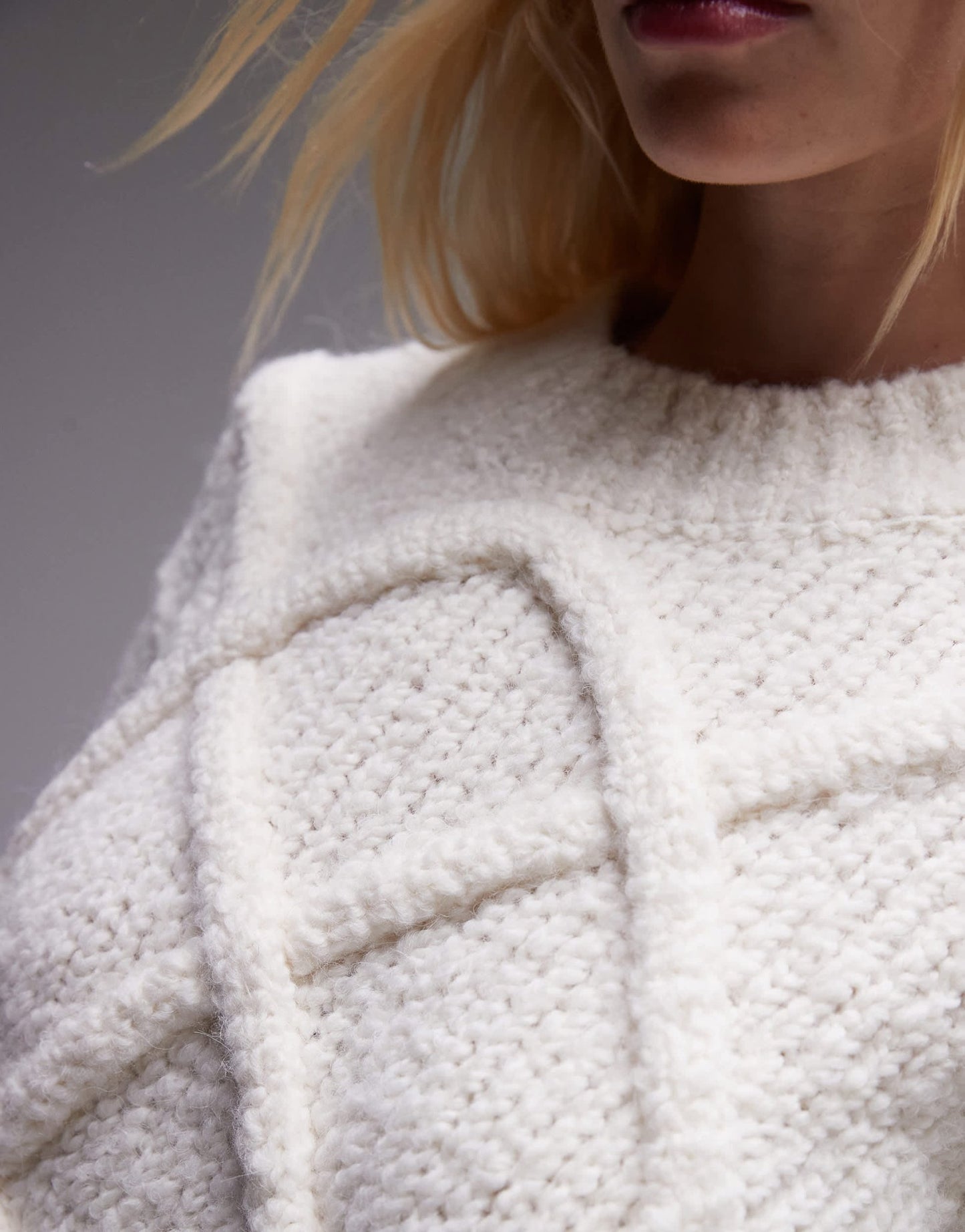 Topshop knitted premium pretzel cable oversized jumper in ivory - ASOS Sample Sale