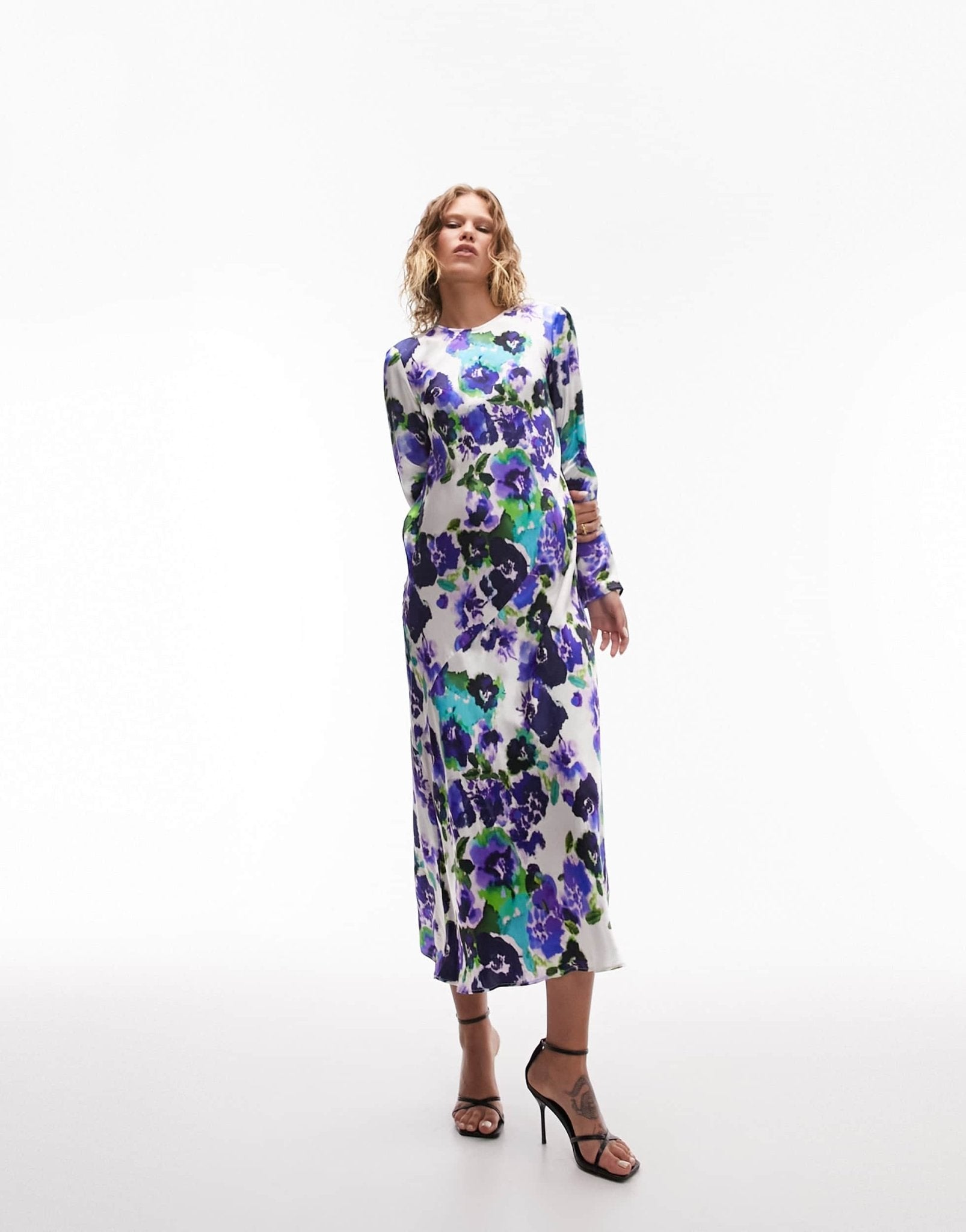 Topshop Lea premium long sleeve maxi dress in floral print - ASOS Sample Sale