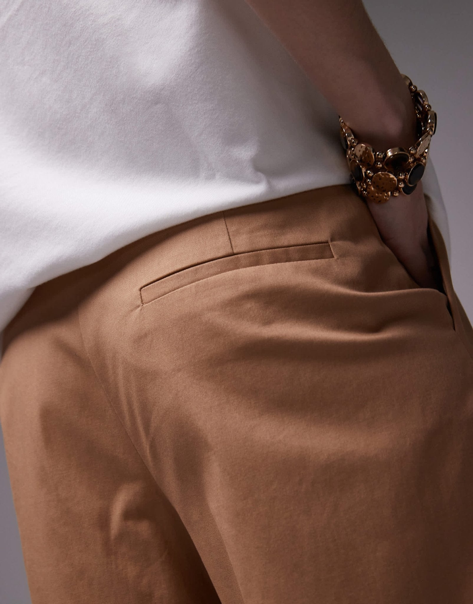 Topshop longline 3/4 length double pleat short in camel - ASOS Sample Sale