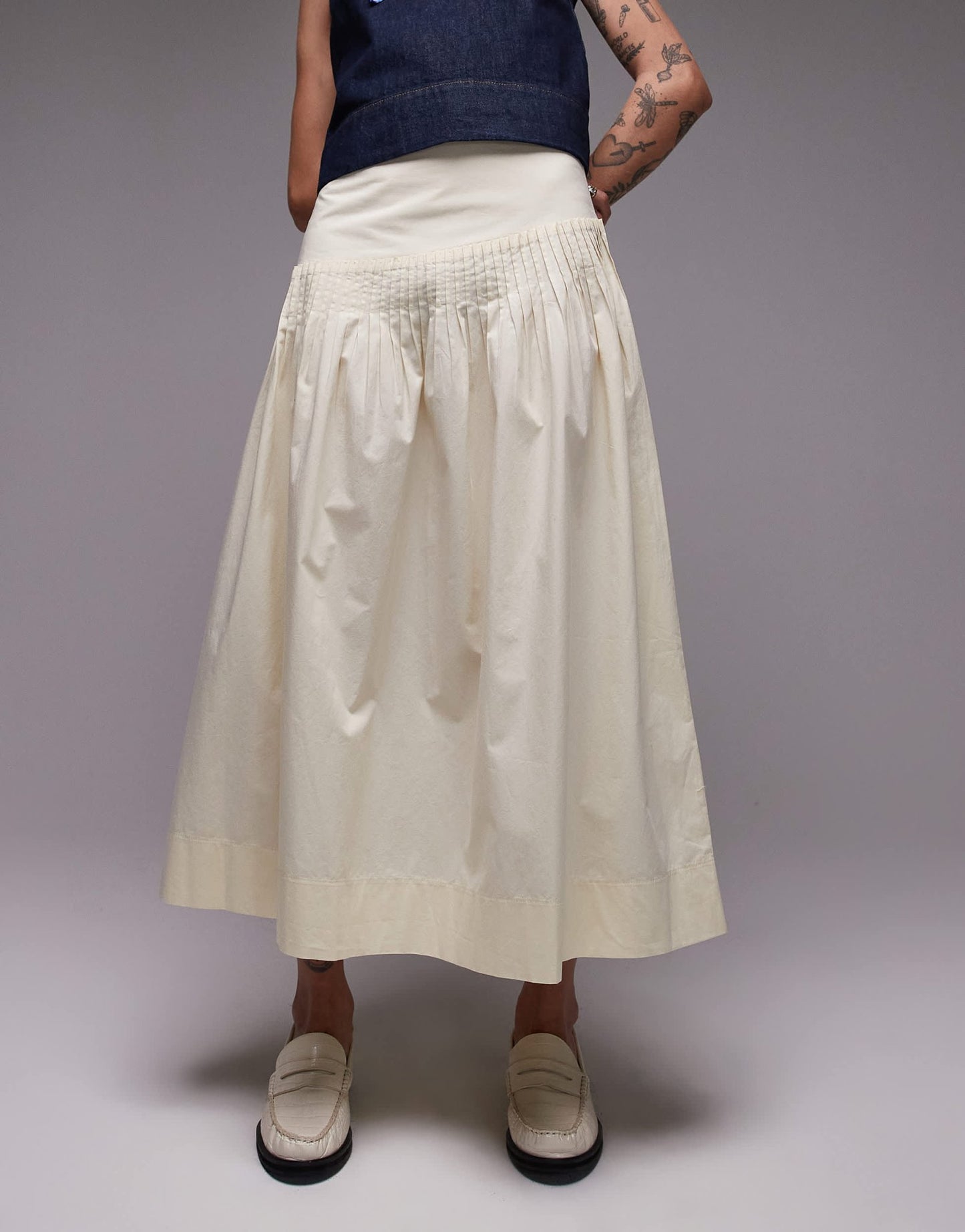 Topshop pintuck poplin full skirt in buttermilk - ASOS Sample Sale