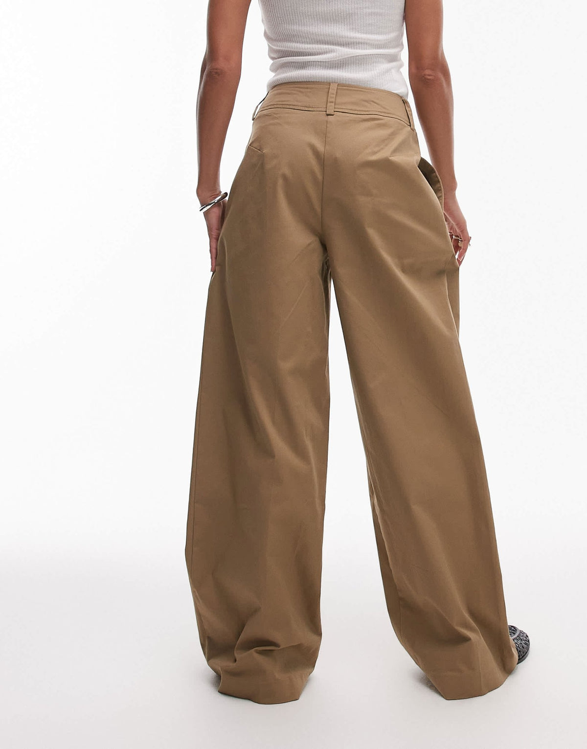 Topshop pleated wide leg tailored high waisted chino style trouser in sand - ASOS Sample Sale