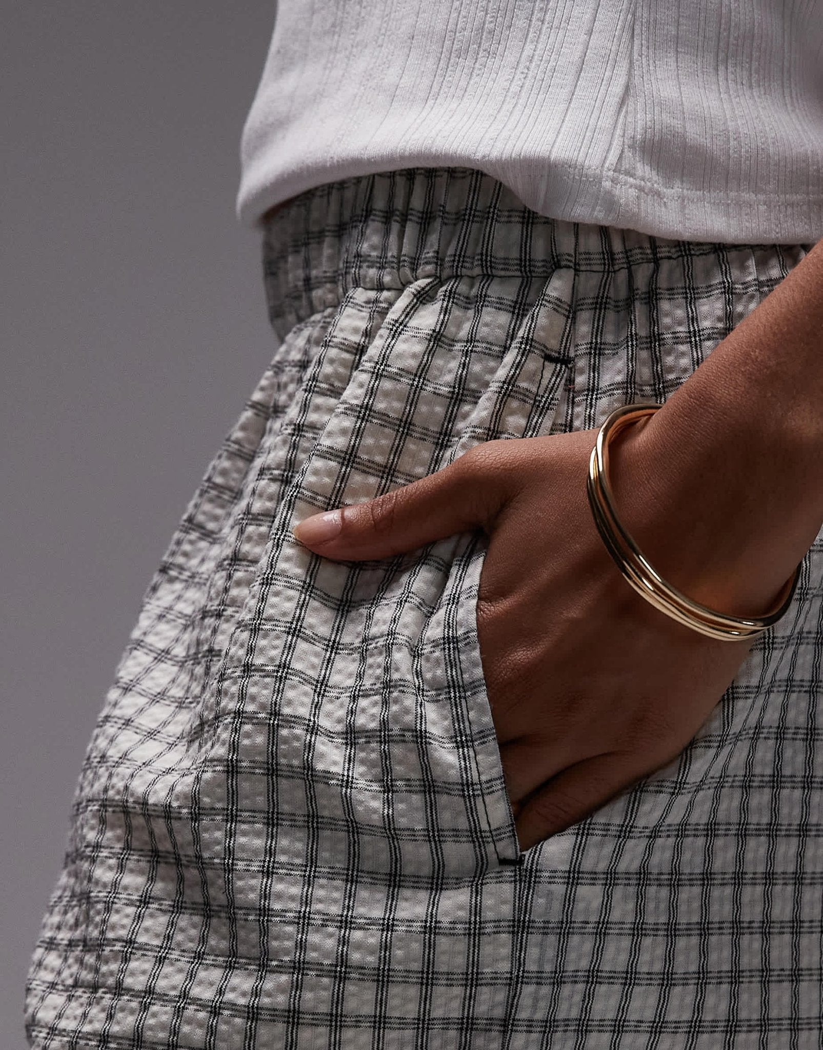 Topshop pull on crinkle textured boxer short in mono check - ASOS Sample Sale
