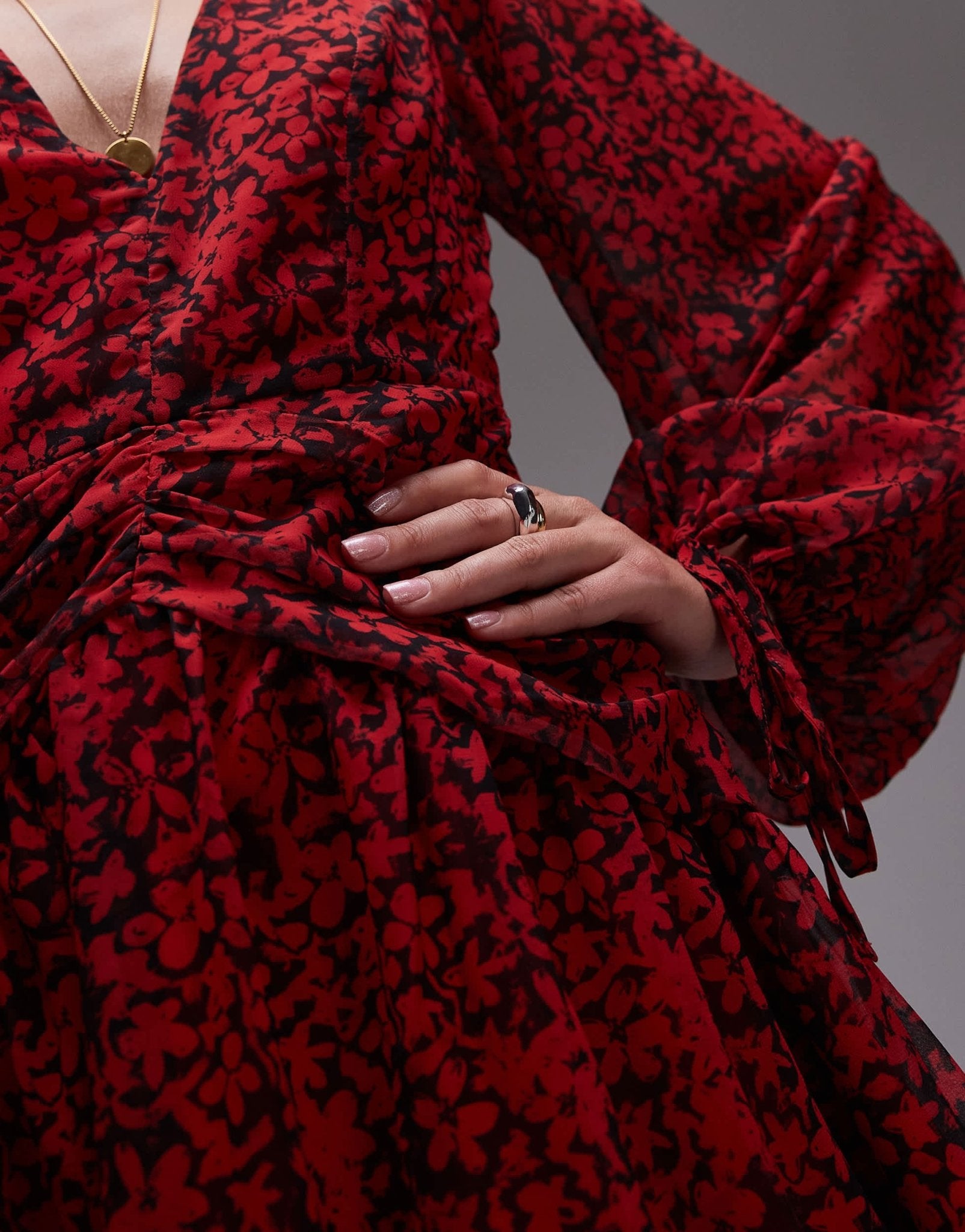 Topshop ruch waist v neck mini tea dress in red floral - ASOS Sample Sale
