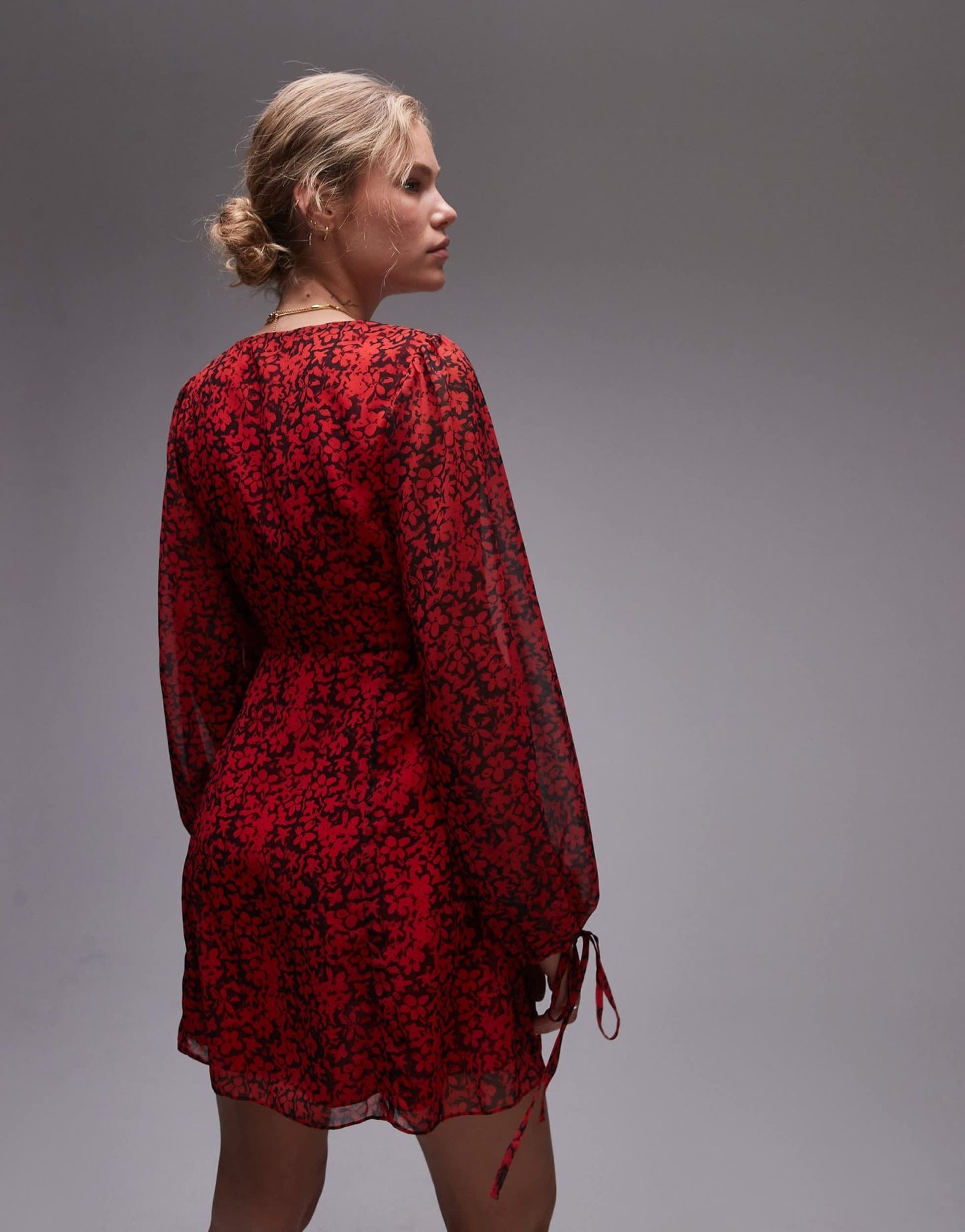 Topshop ruch waist v neck mini tea dress in red floral - ASOS Sample Sale