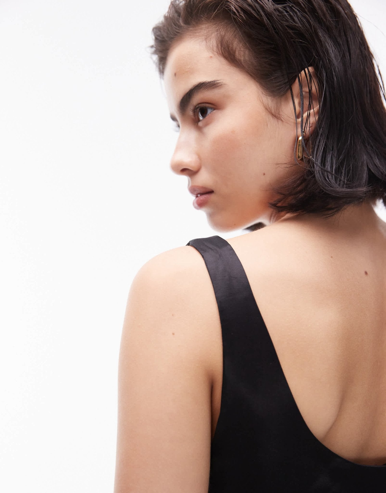 Topshop scoop neck cami in black - ASOS Sample Sale