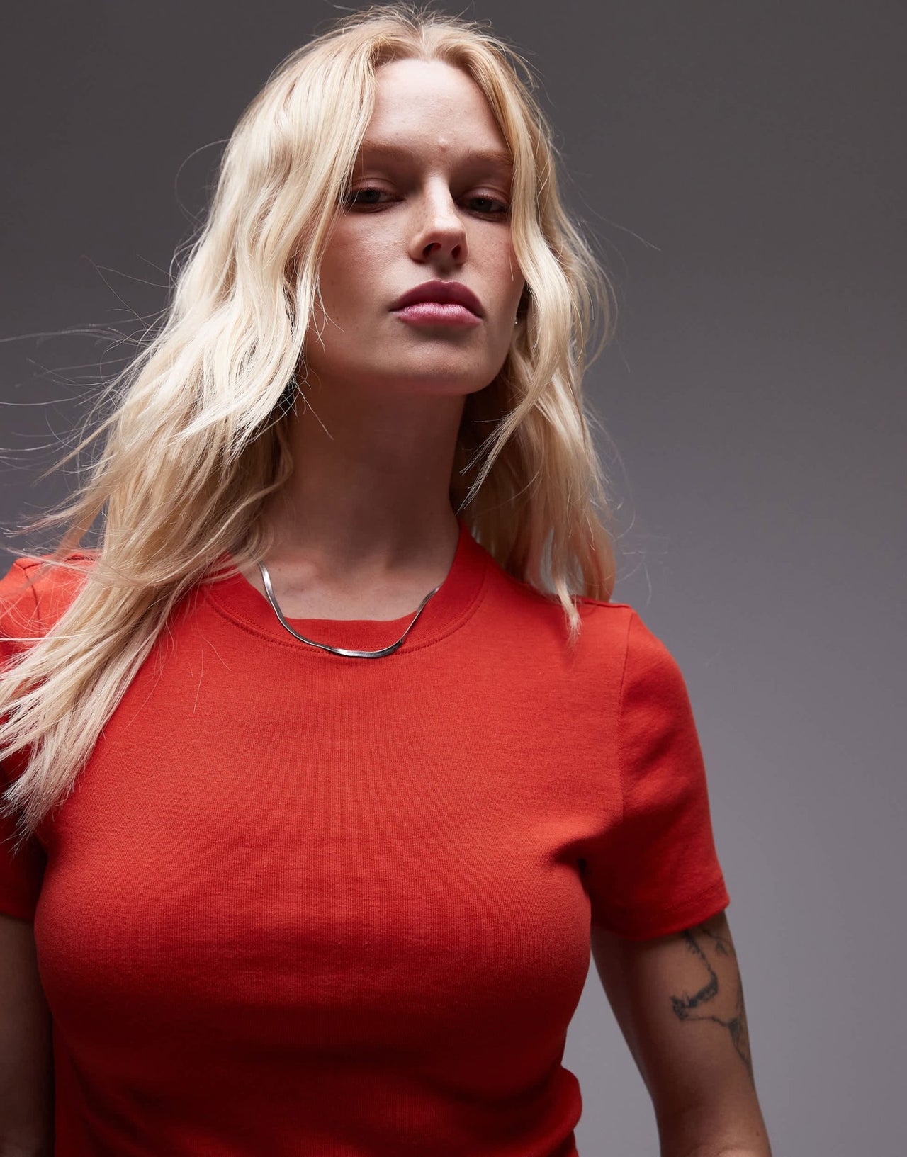 Topshop shrunken everyday tee in rust red - ASOS Sample Sale