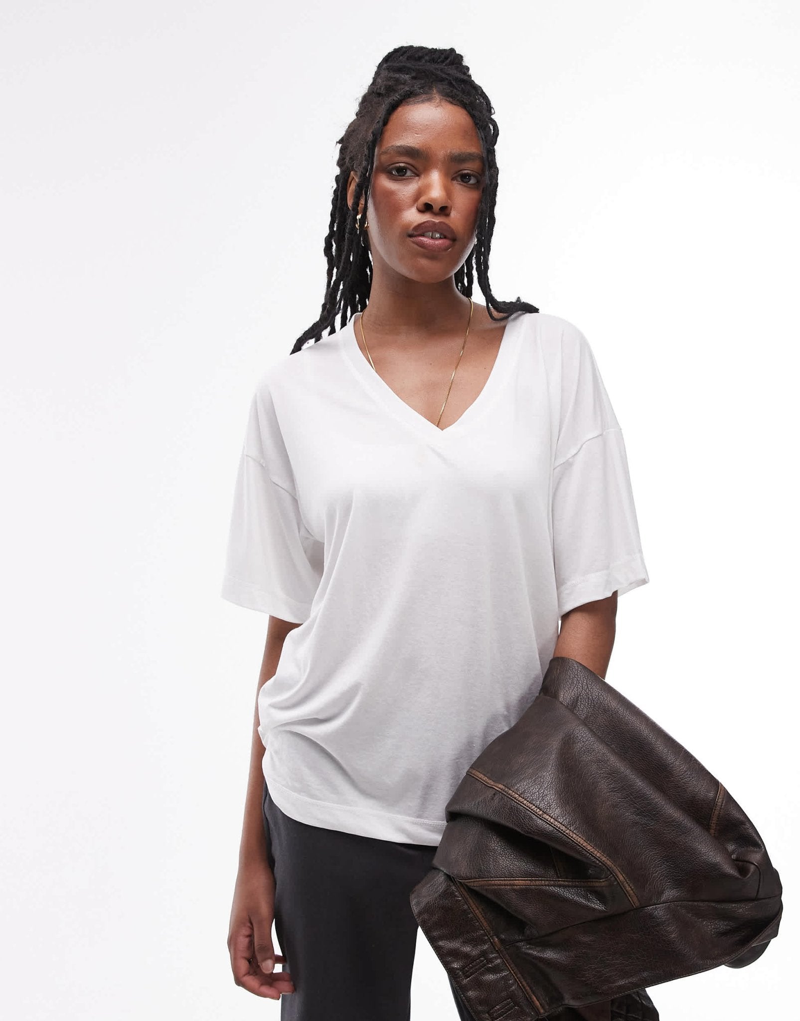 Topshop slouchy v neck tee in white - ASOS Sample Sale