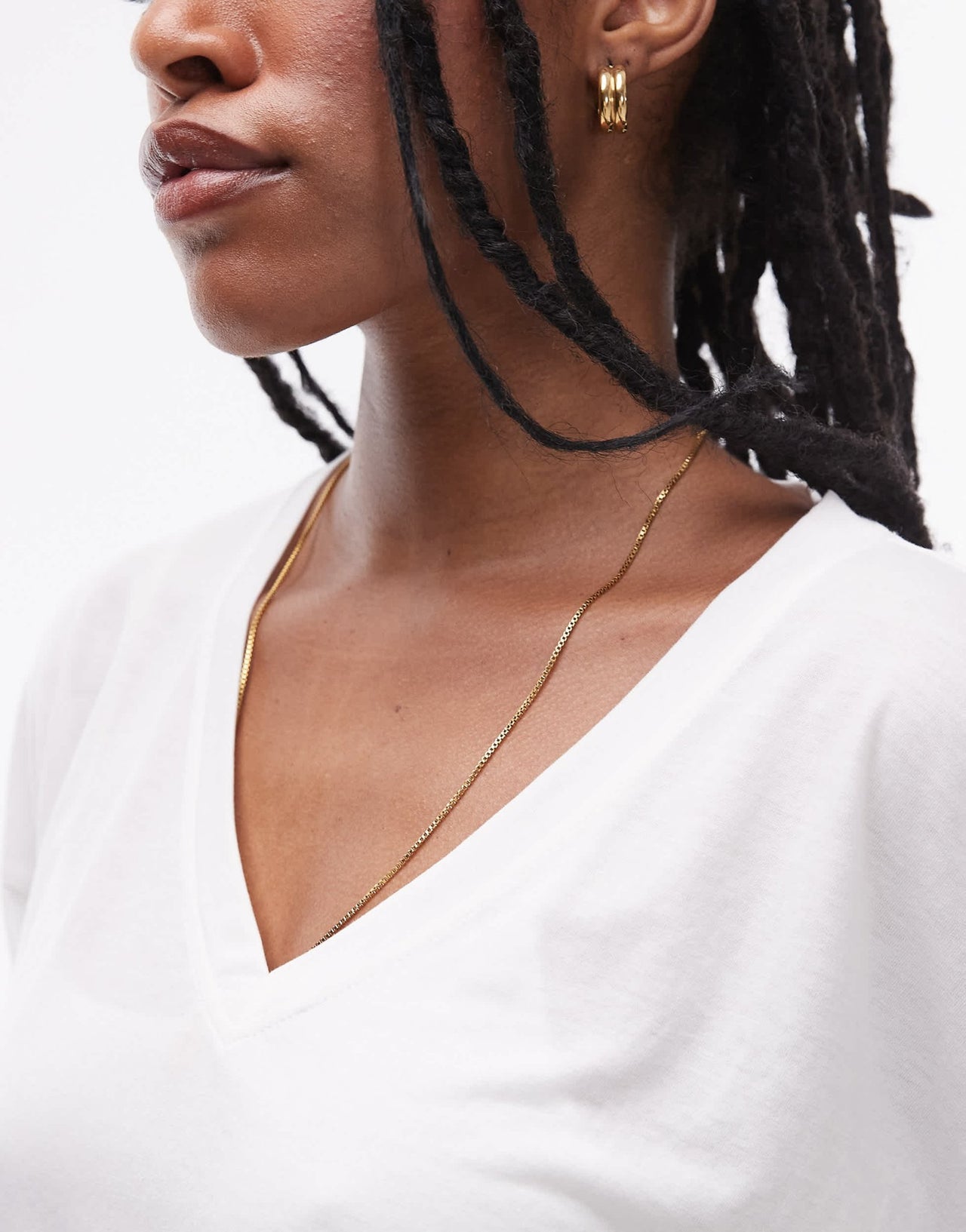 Topshop slouchy v neck tee in white - ASOS Sample Sale