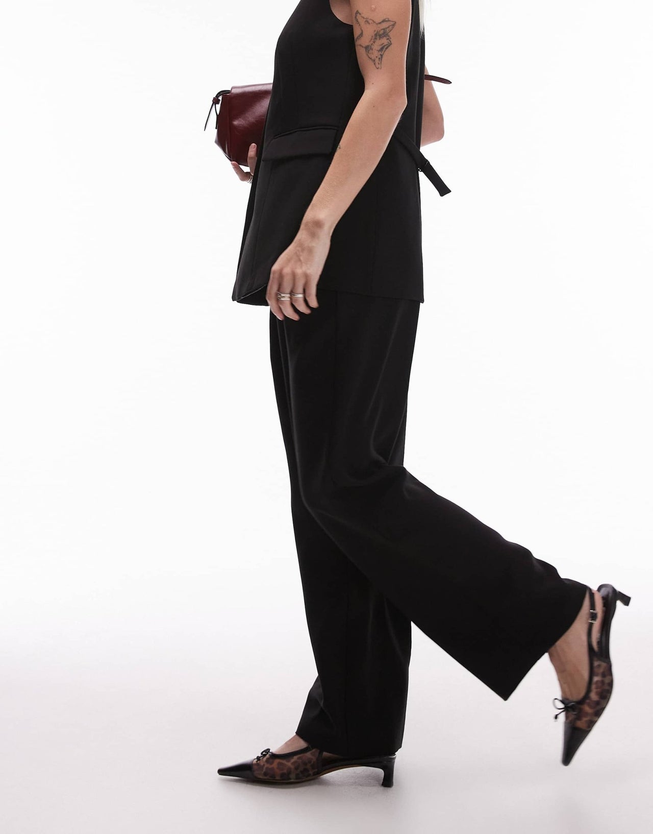 Topshop smart pleated jogger in black - ASOS Sample Sale