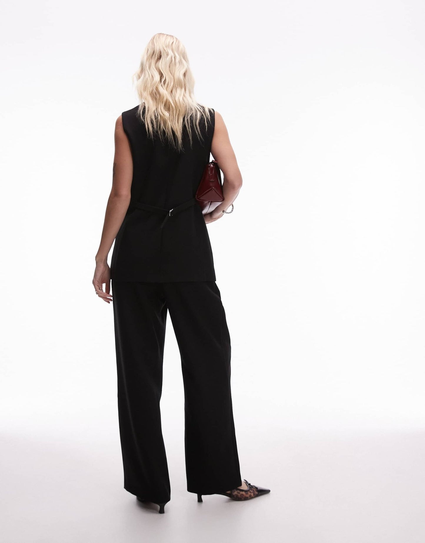 Topshop smart pleated jogger in black - ASOS Sample Sale