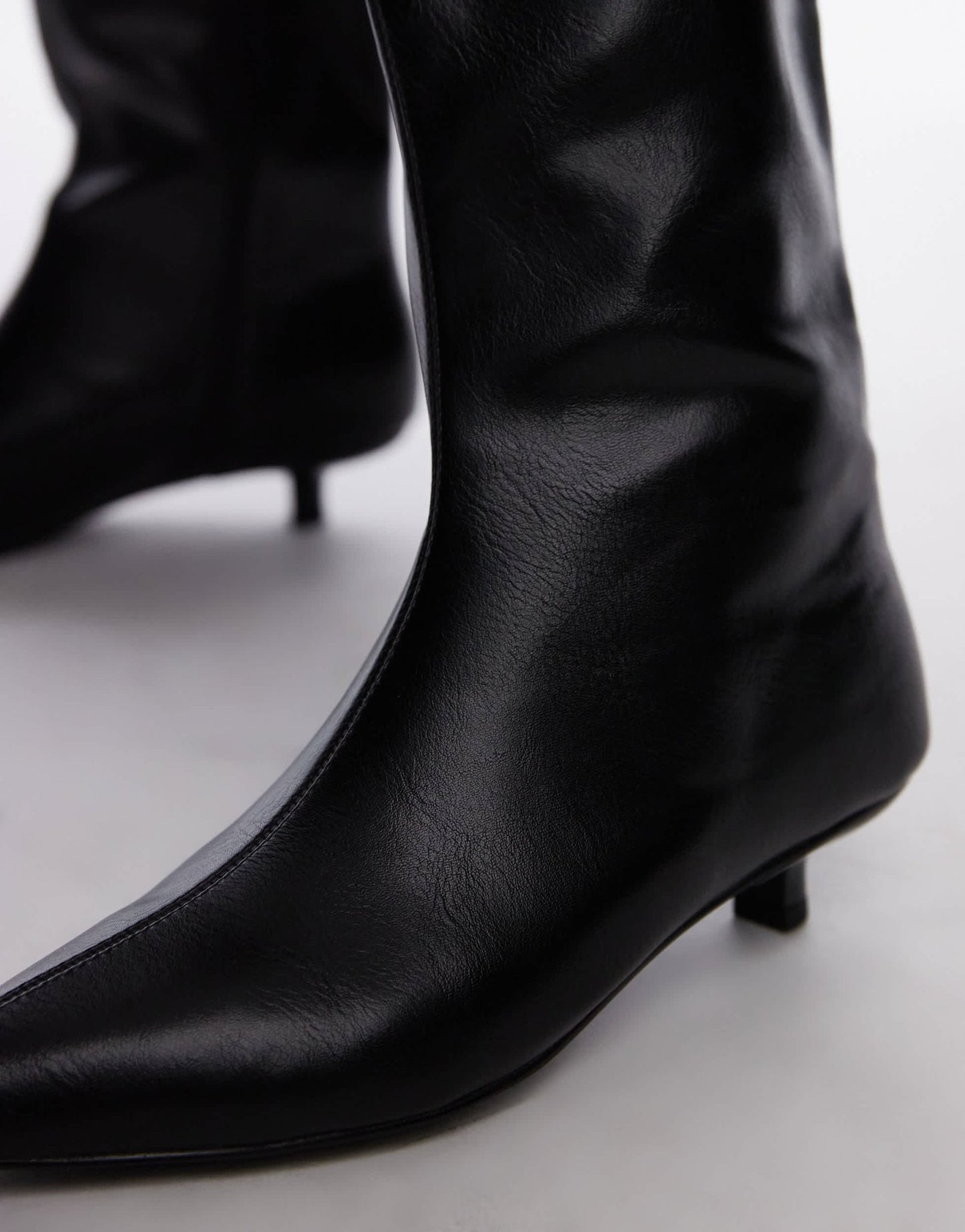 Topshop Stevie mid heel pointed toe knee high boots in black - ASOS Sample Sale