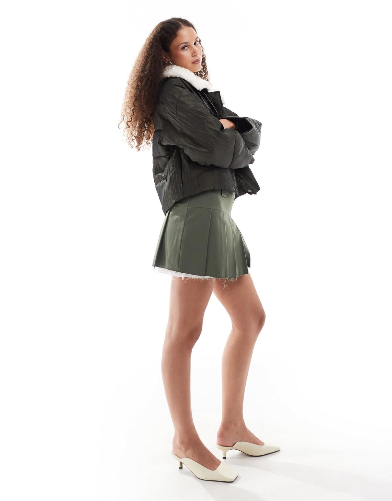 Urban Revivo iridescent high neck puffer jacket in deep green - ASOS Sample Sale