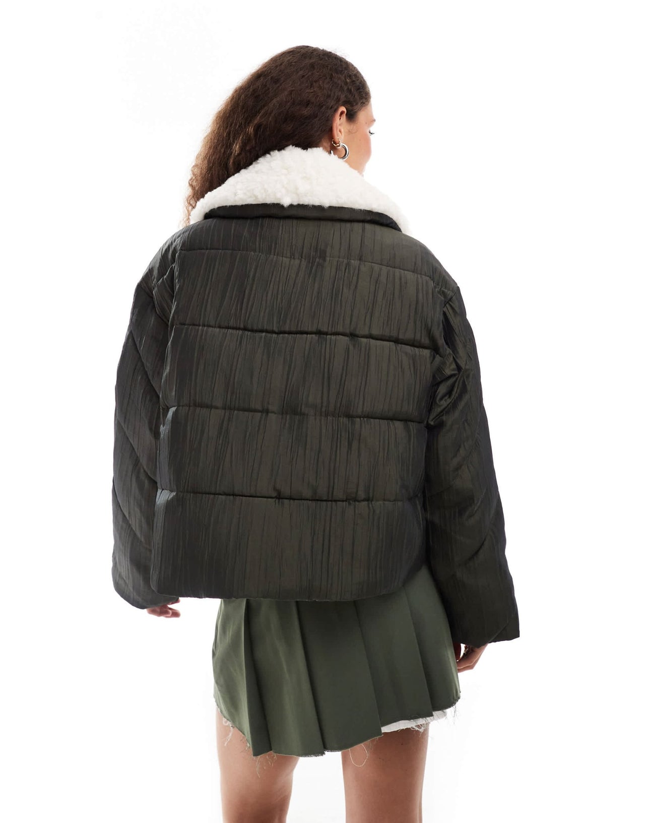 Urban Revivo iridescent high neck puffer jacket in deep green - ASOS Sample Sale