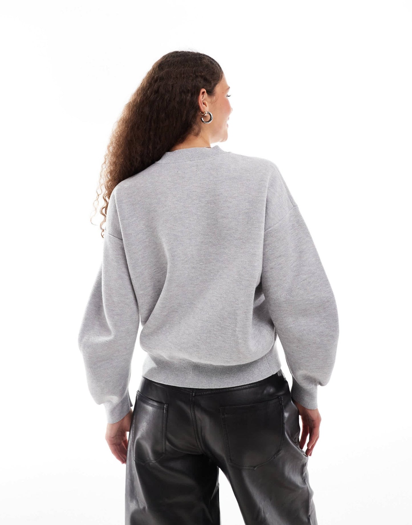 Urban Revivo round neck balloon sleeve knitted jumper in light grey marl - ASOS Sample Sale