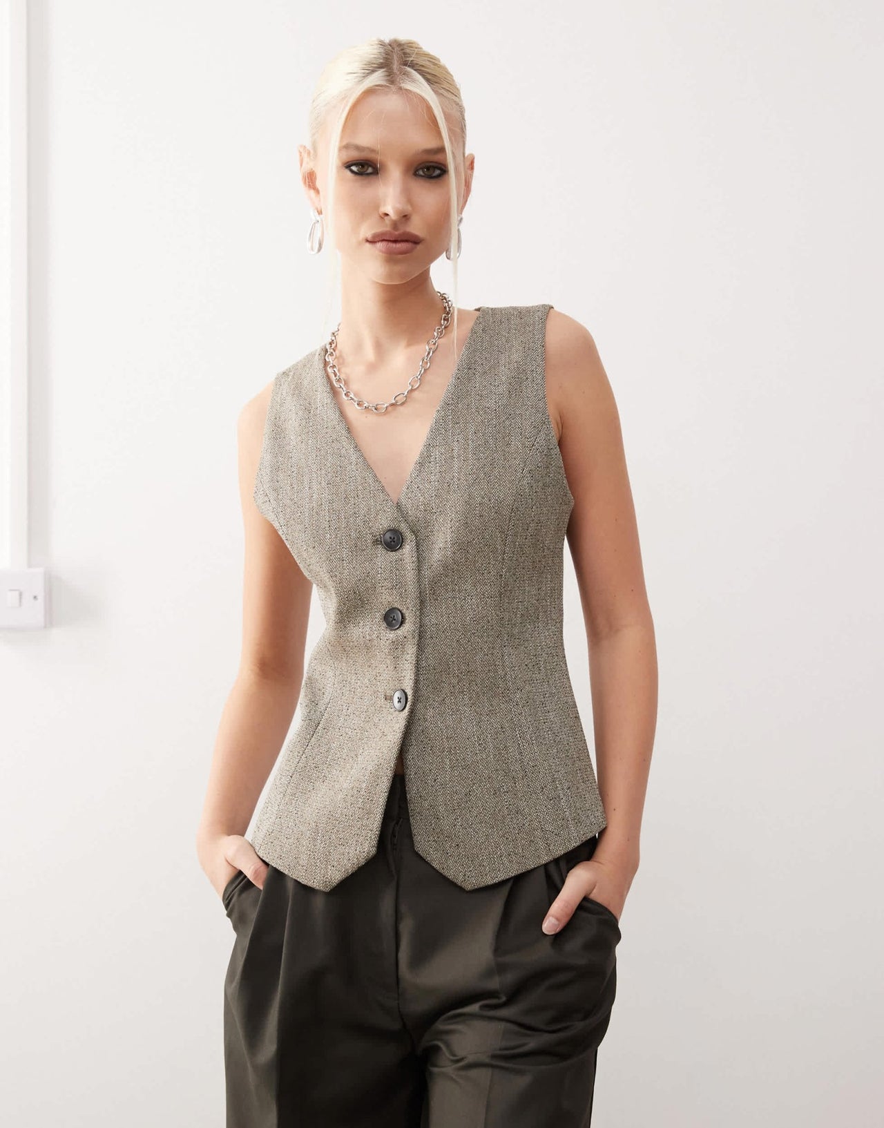 Urban Revivo textured waistcoat top in natural - ASOS Sample Sale