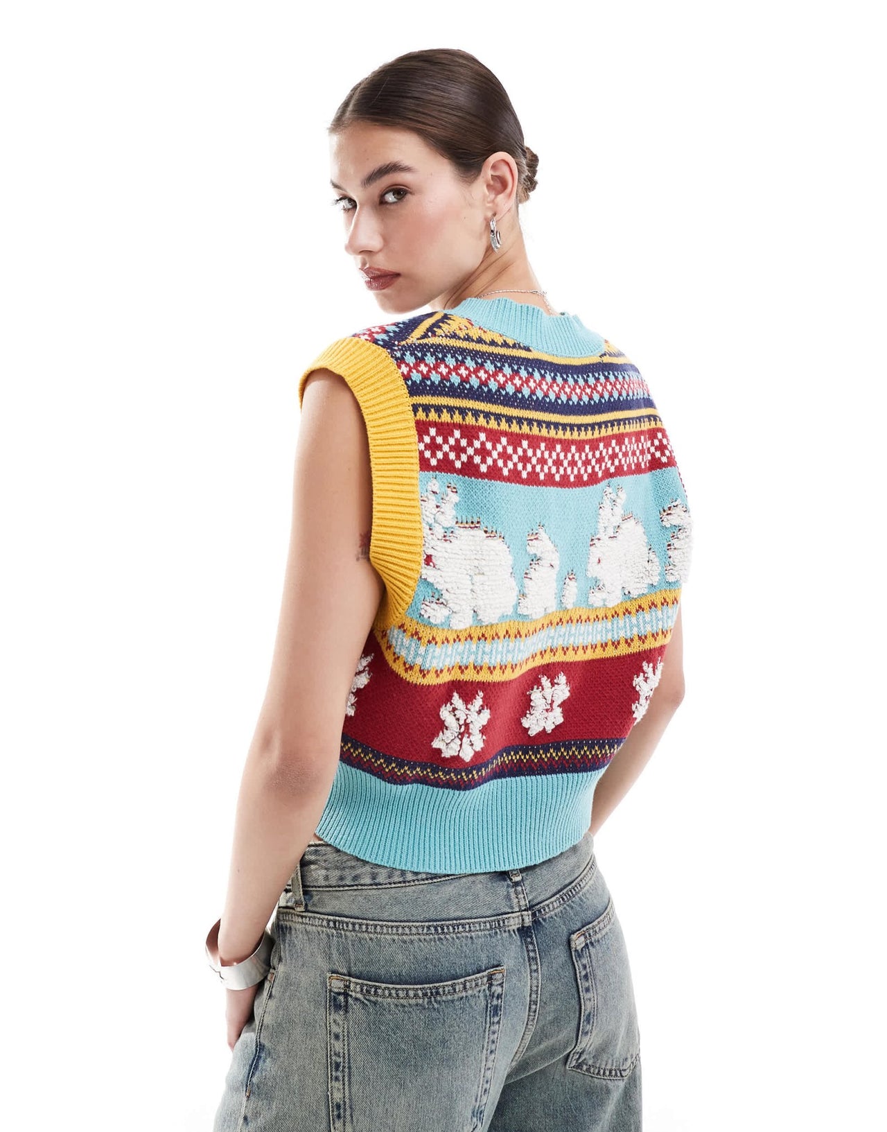 Urban Revivo v-neck rabbit intarsia knitted vest top in multi - ASOS Sample Sale