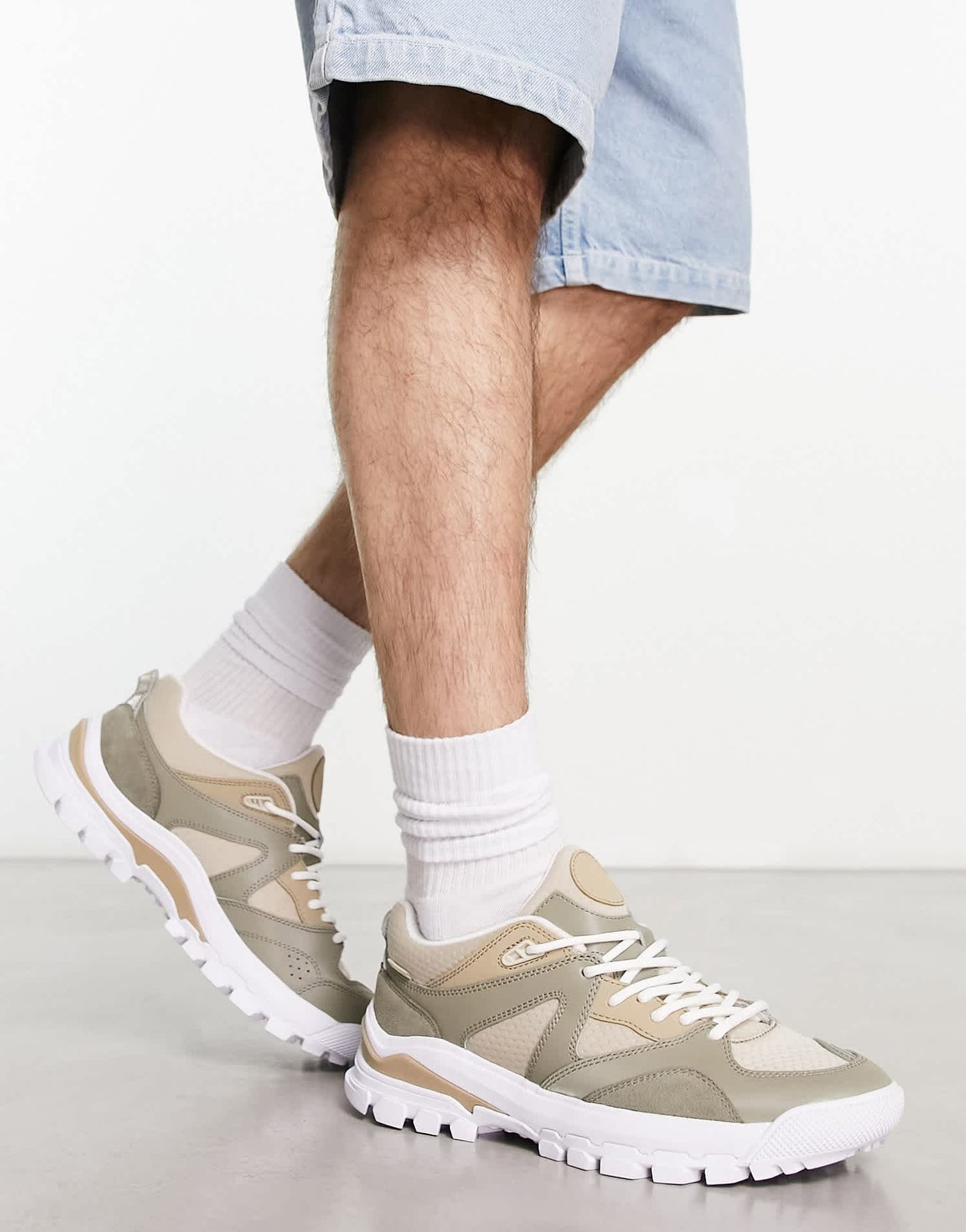 Vans AMZN trainers in beige - ASOS Sample Sale