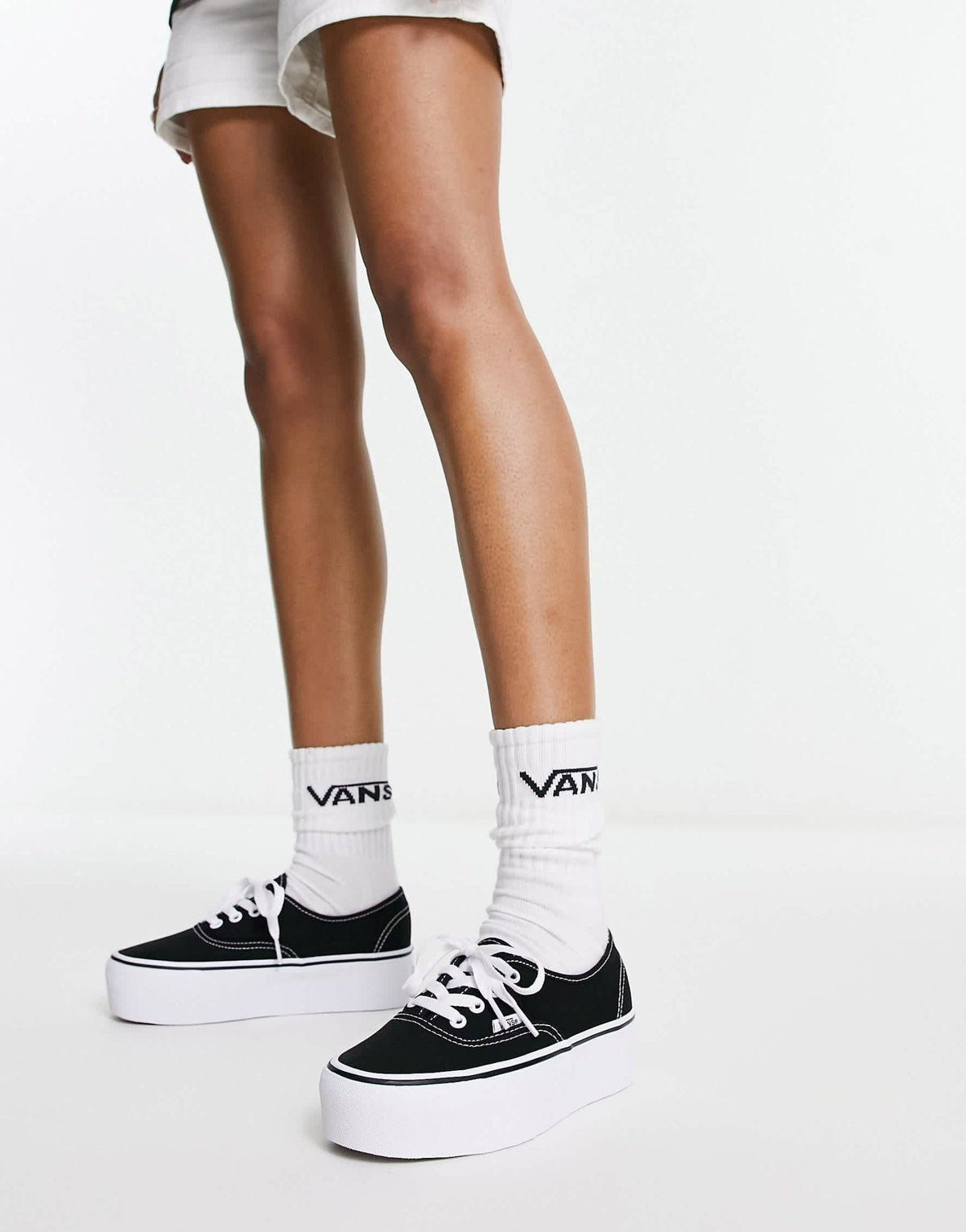 Vans Authentic Stackform Platform trainers in black and white - ASOS Sample Sale