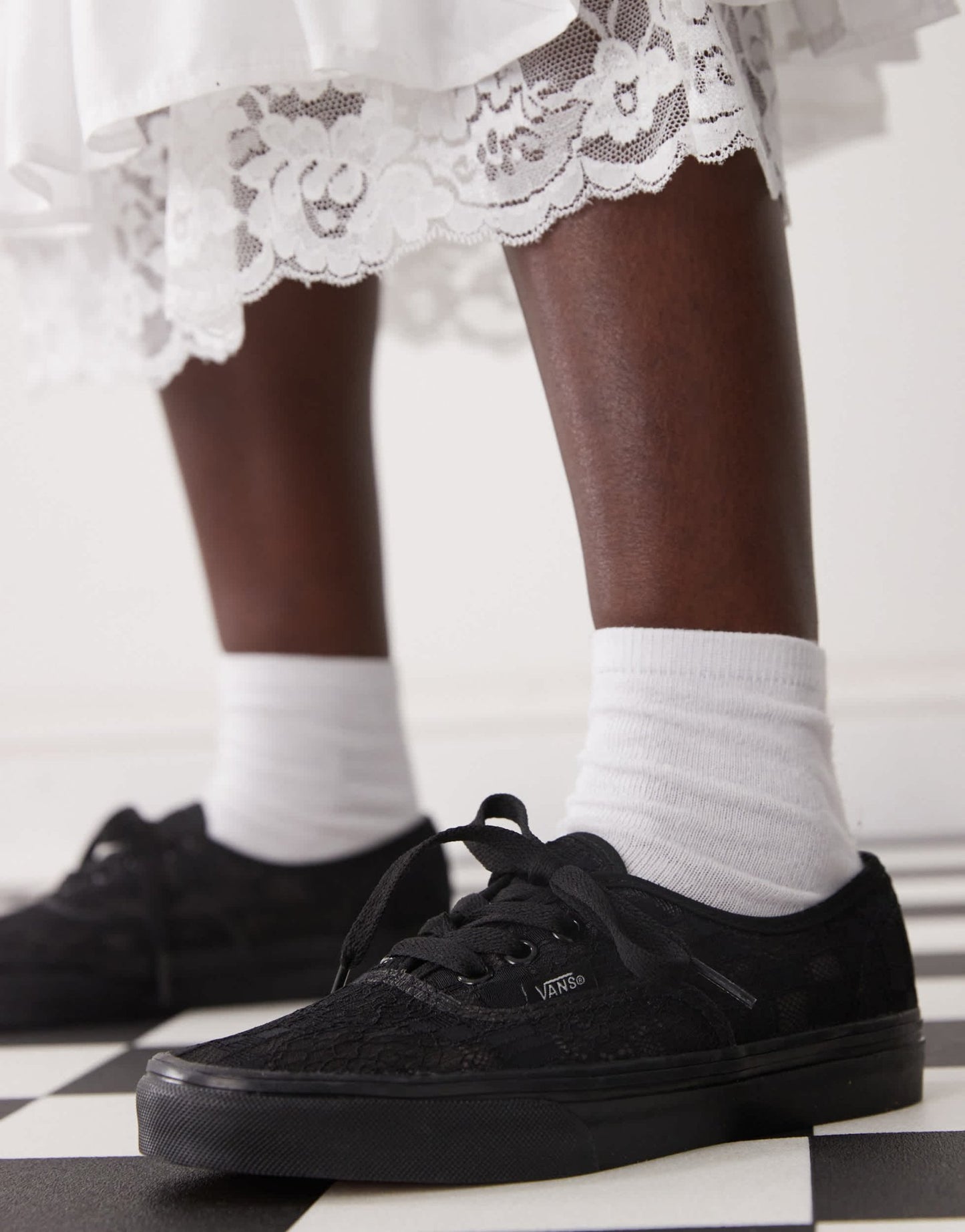 Vans Authentic trainers in black lace - ASOS Sample Sale