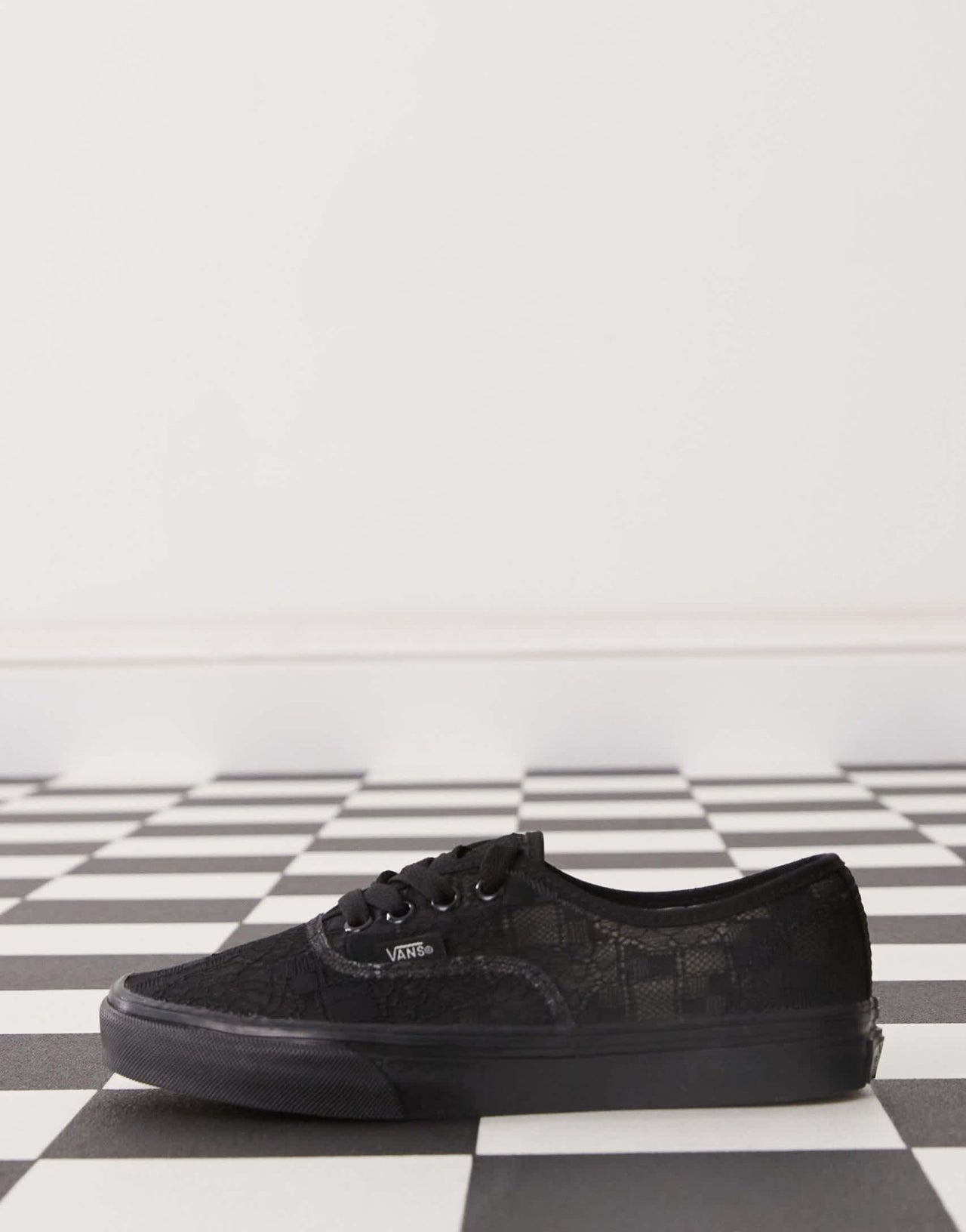 Vans Authentic trainers in black lace - ASOS Sample Sale