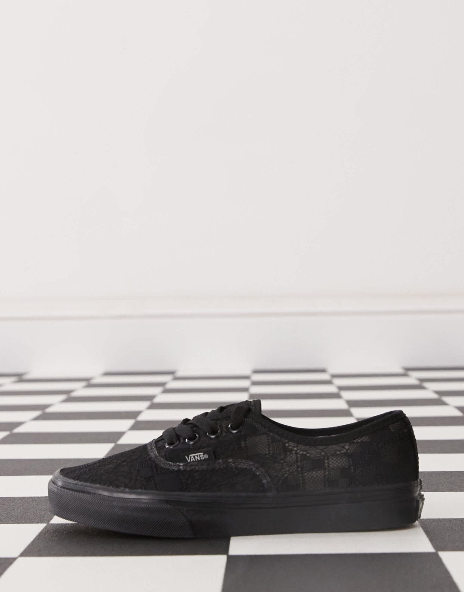 Vans Authentic trainers in black lace - ASOS Sample Sale