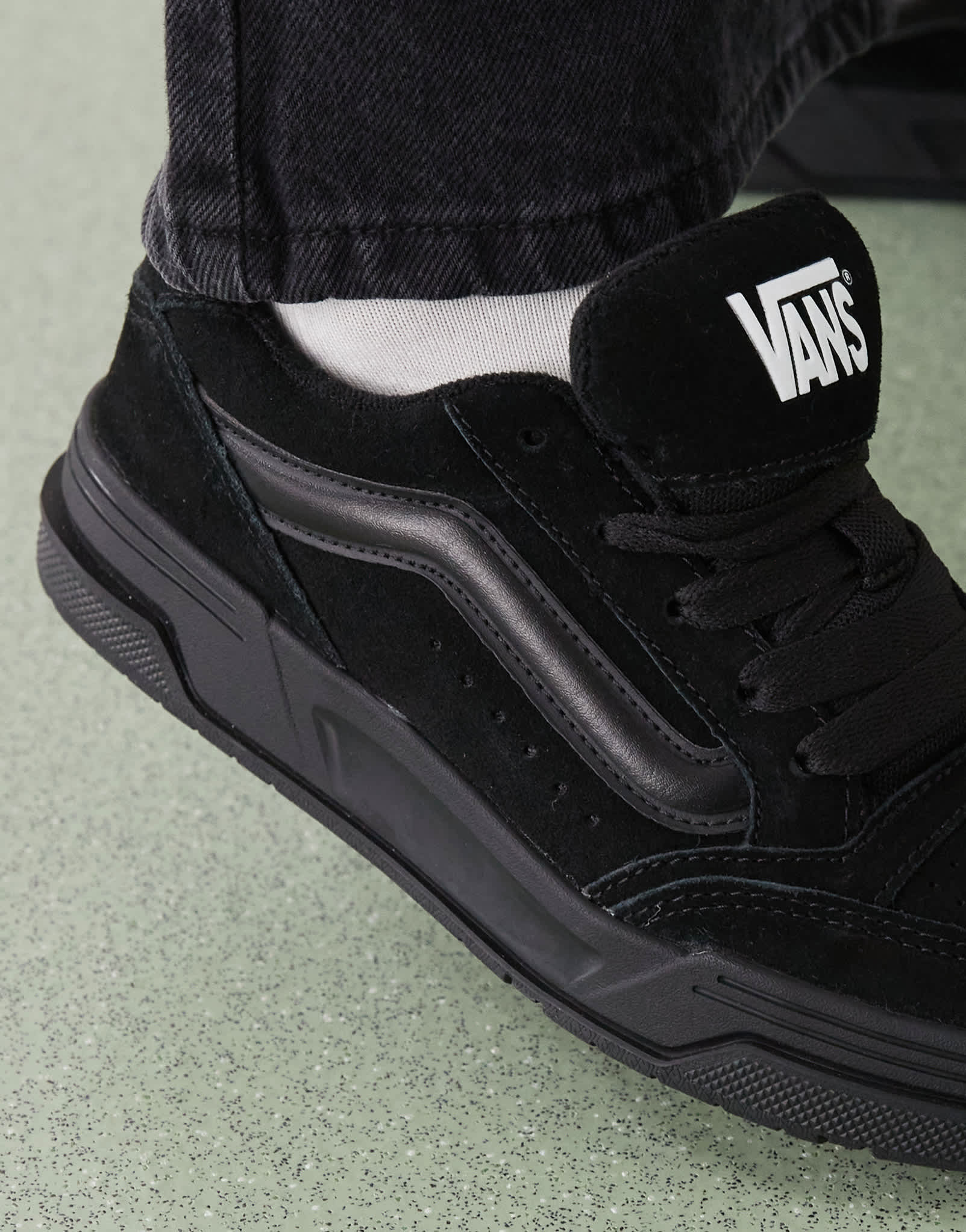 Vans hylane chunky suede trainers in triple black - ASOS Sample Sale