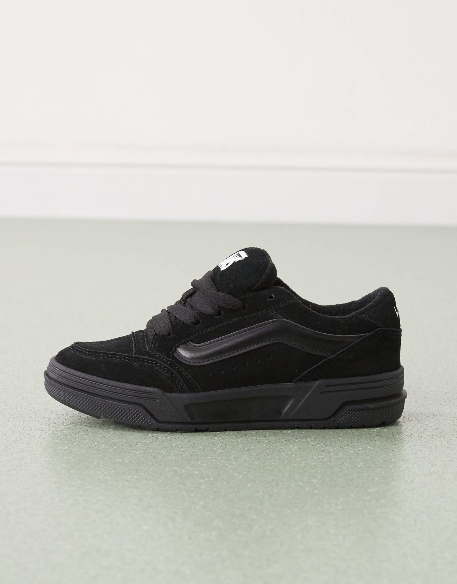 Vans hylane chunky suede trainers in triple black - ASOS Sample Sale
