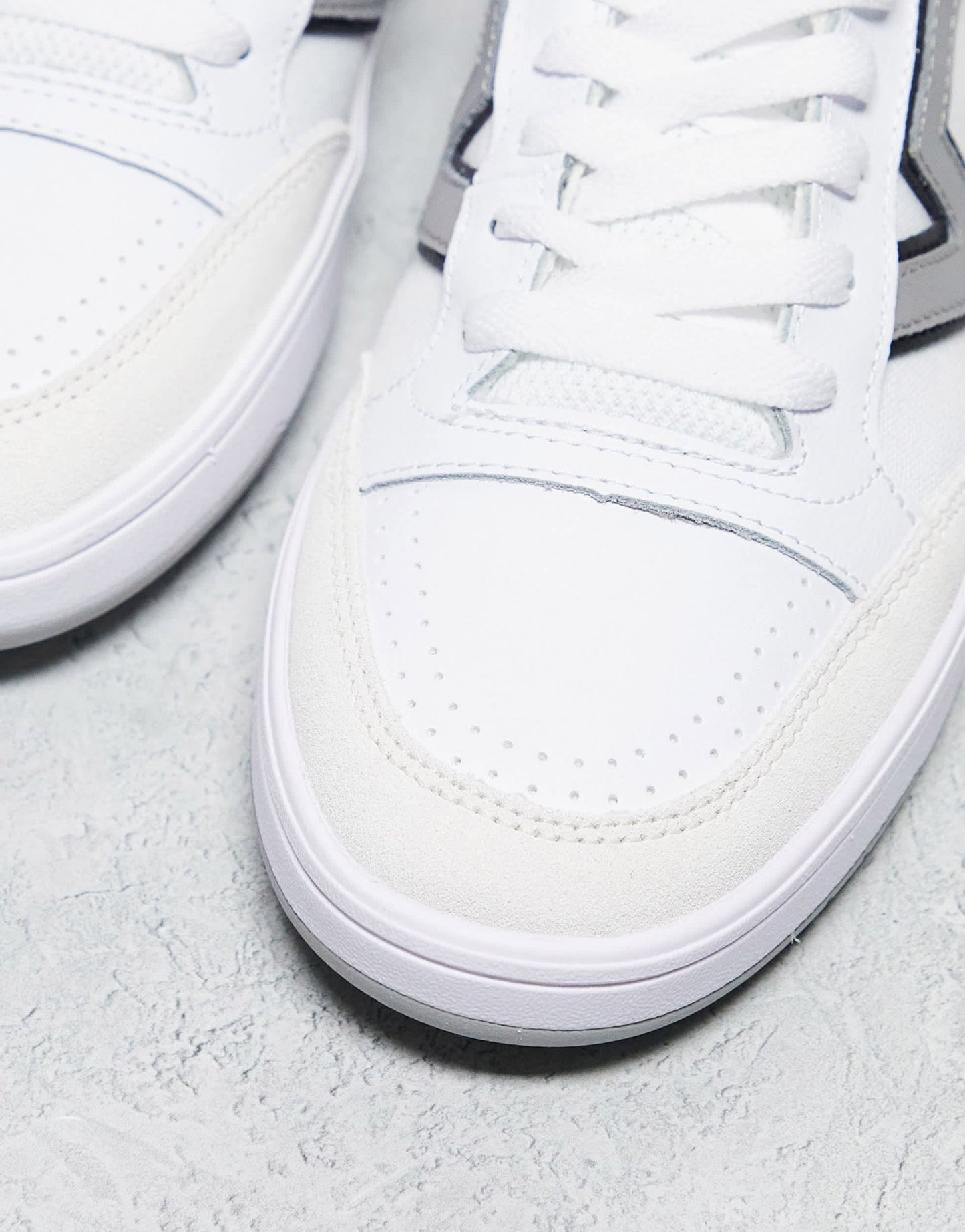 Vans Lowland trainers in white with grey side stripe - ASOS Sample Sale