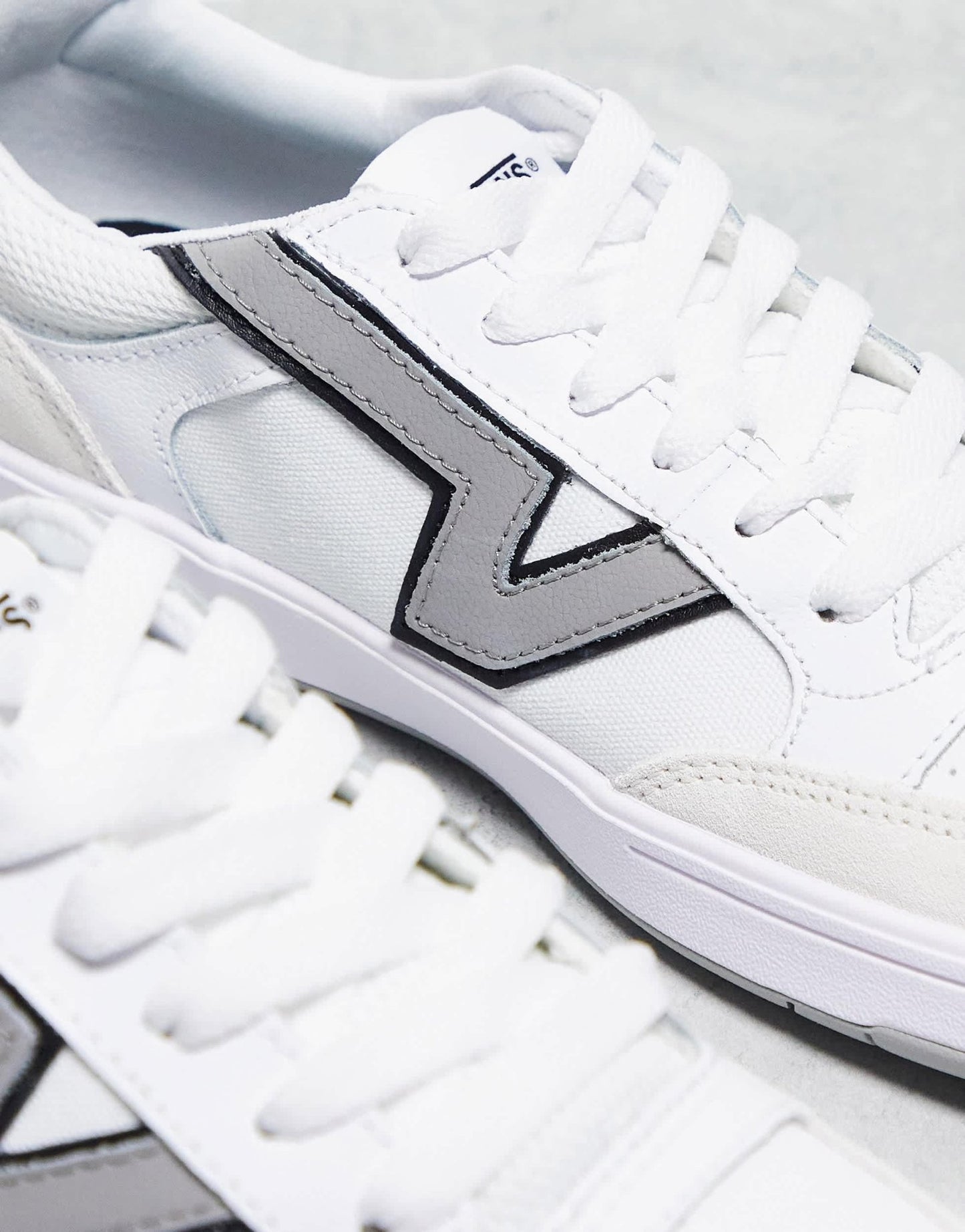 Vans Lowland trainers in white with grey side stripe - ASOS Sample Sale