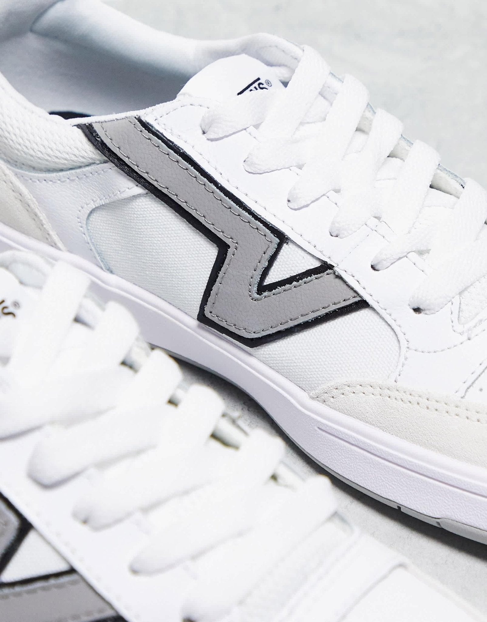 Vans Lowland trainers in white with grey side stripe - ASOS Sample Sale
