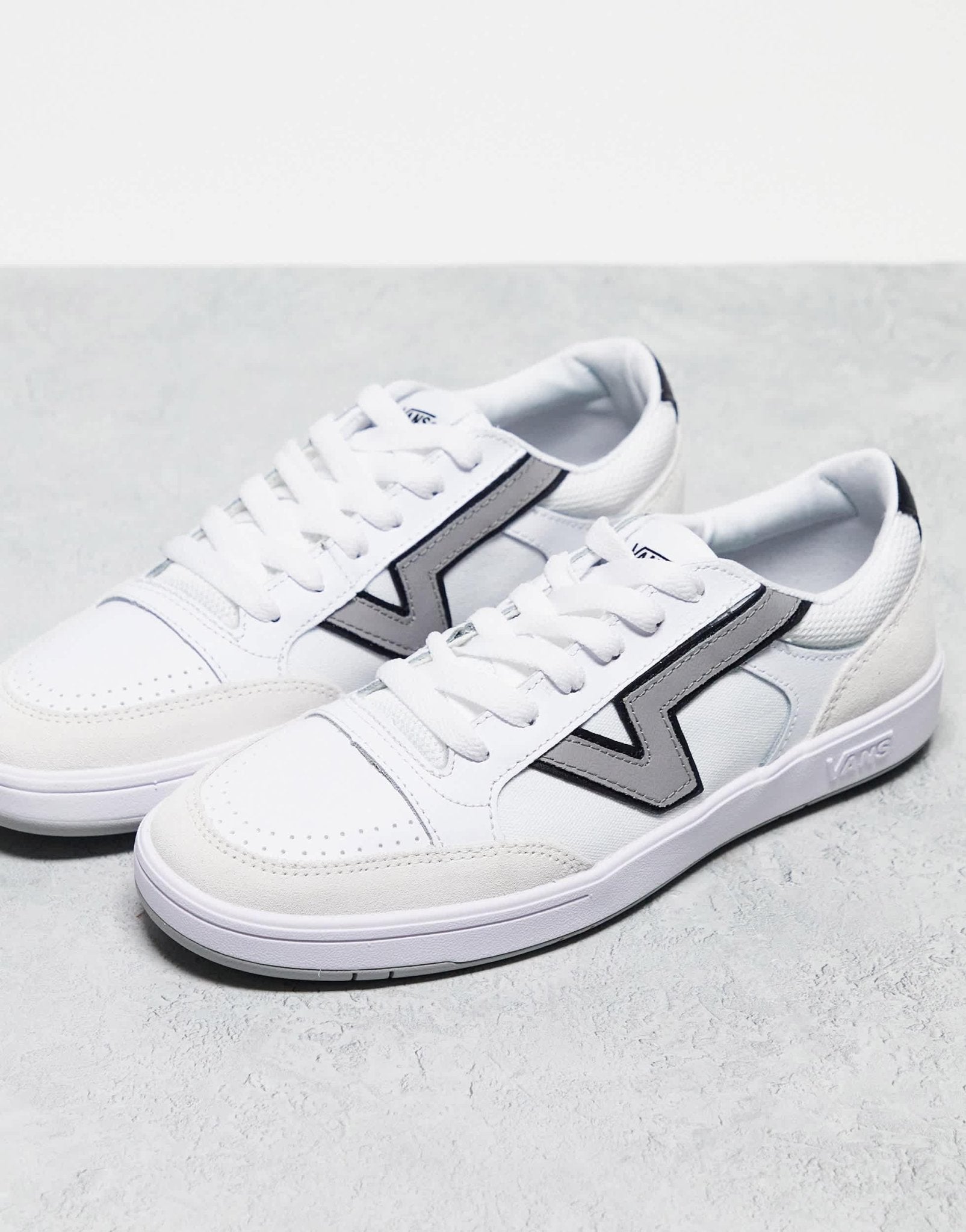 Vans Lowland trainers in white with grey side stripe - ASOS Sample Sale