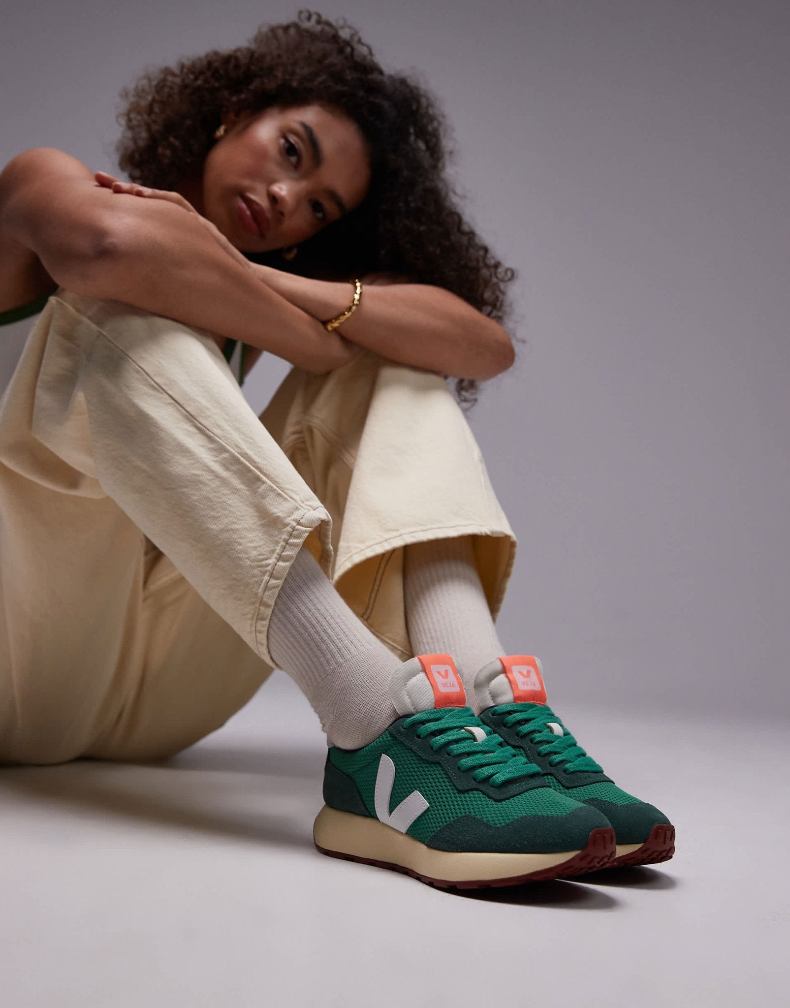 VEJA Paulistana trainer in emeraude white - ASOS Sample Sale