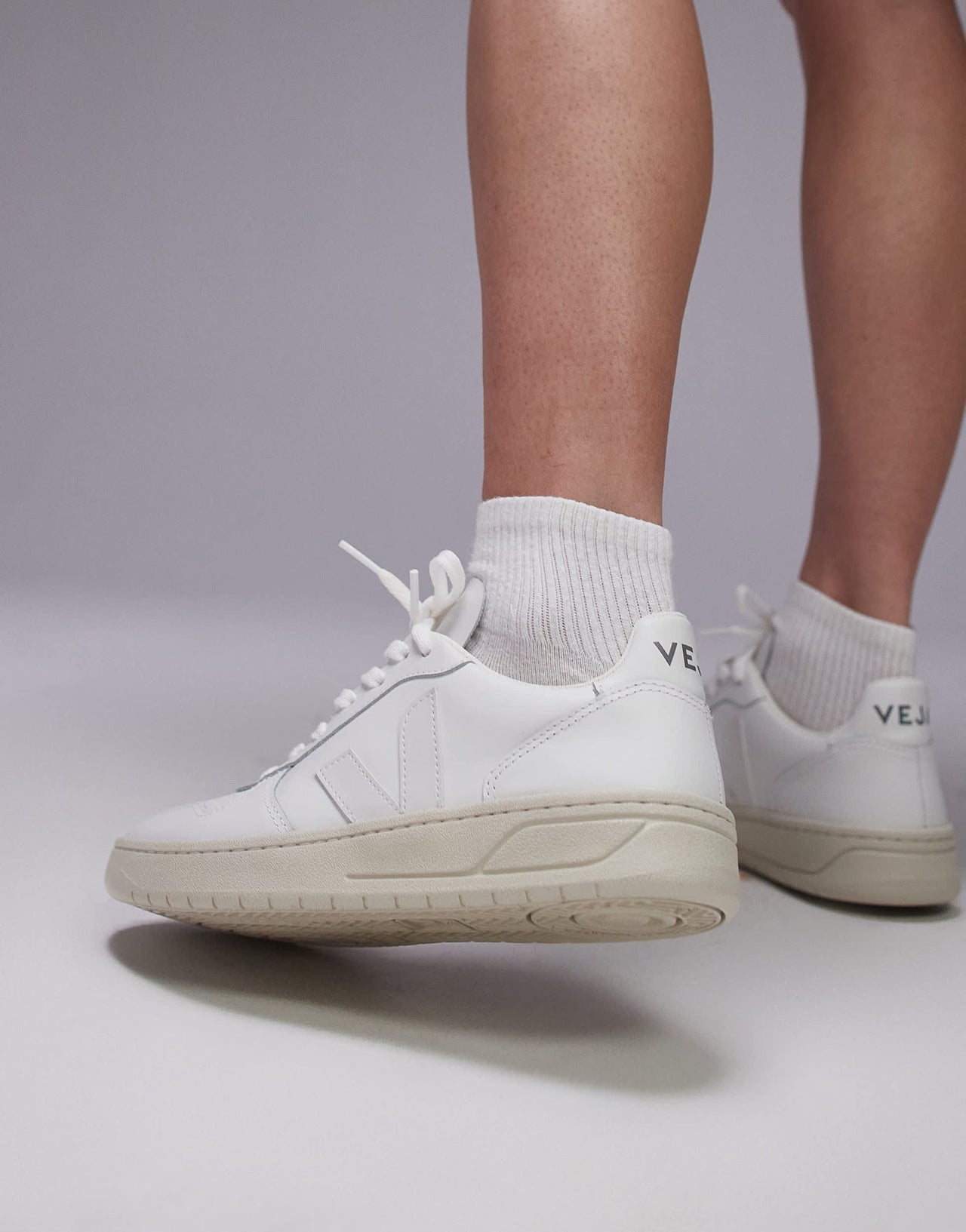 VEJA V - 10 trainer in extra white leather - ASOS Sample Sale